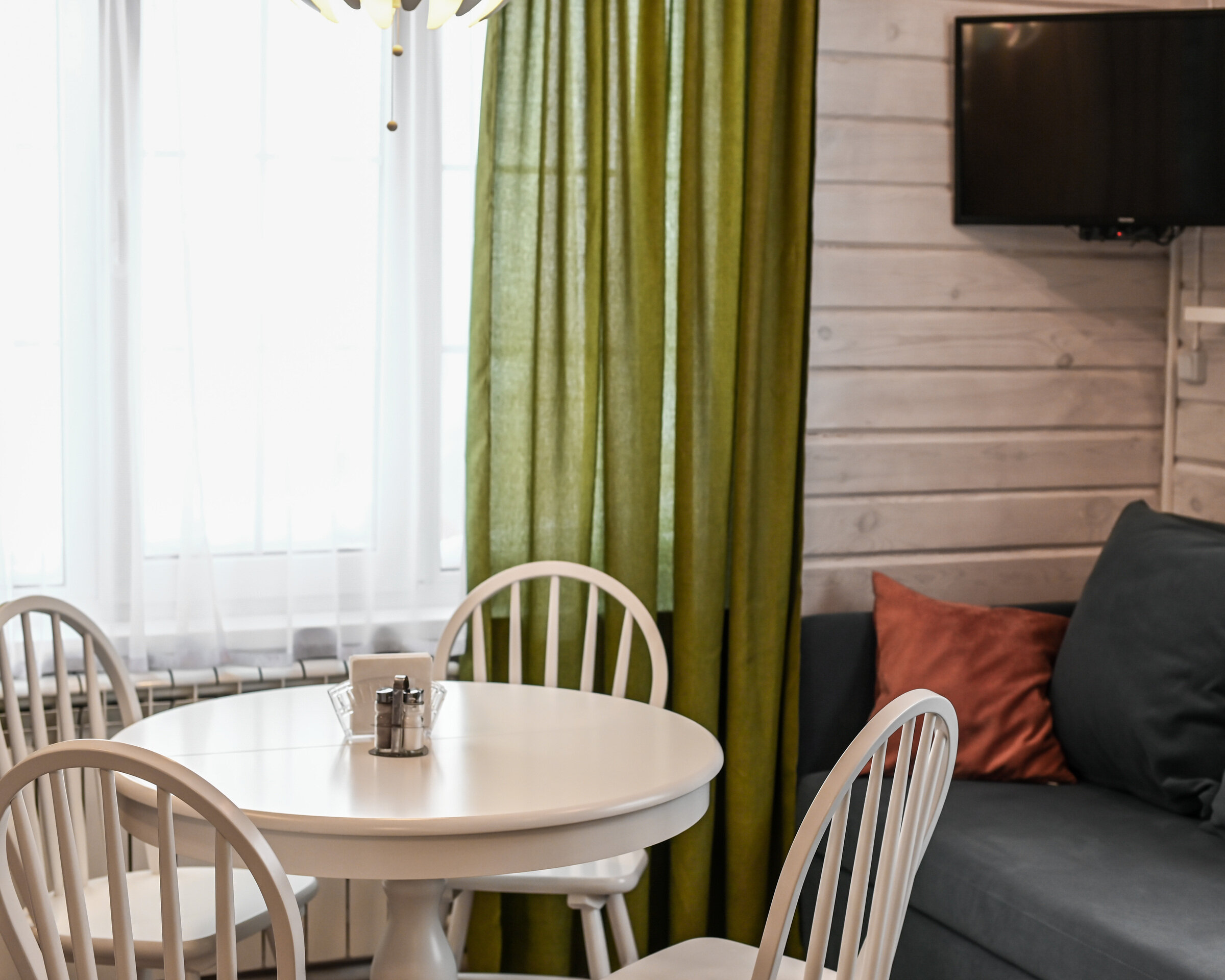 Вельвет с балконом