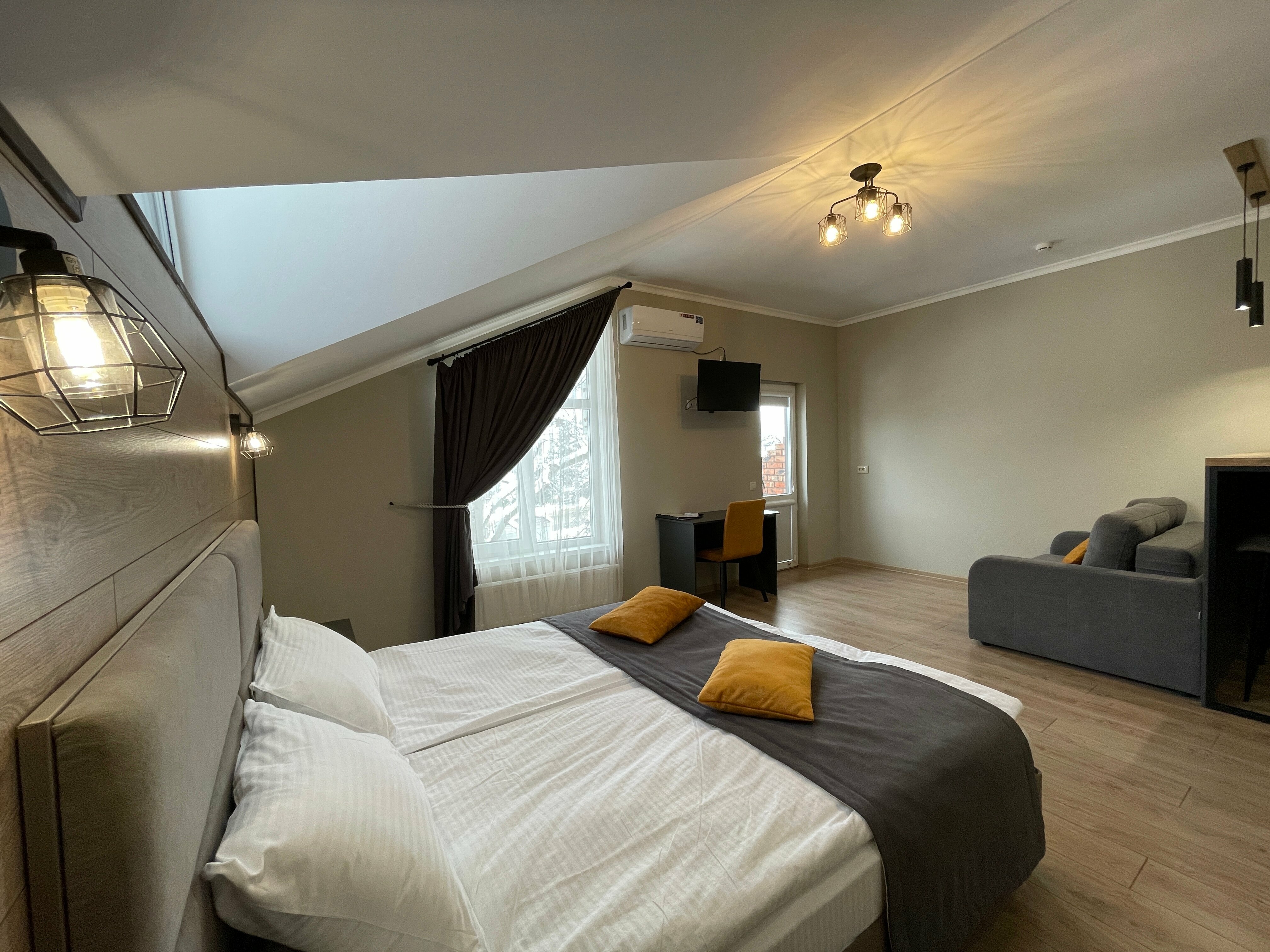 Номер-студия с балконом