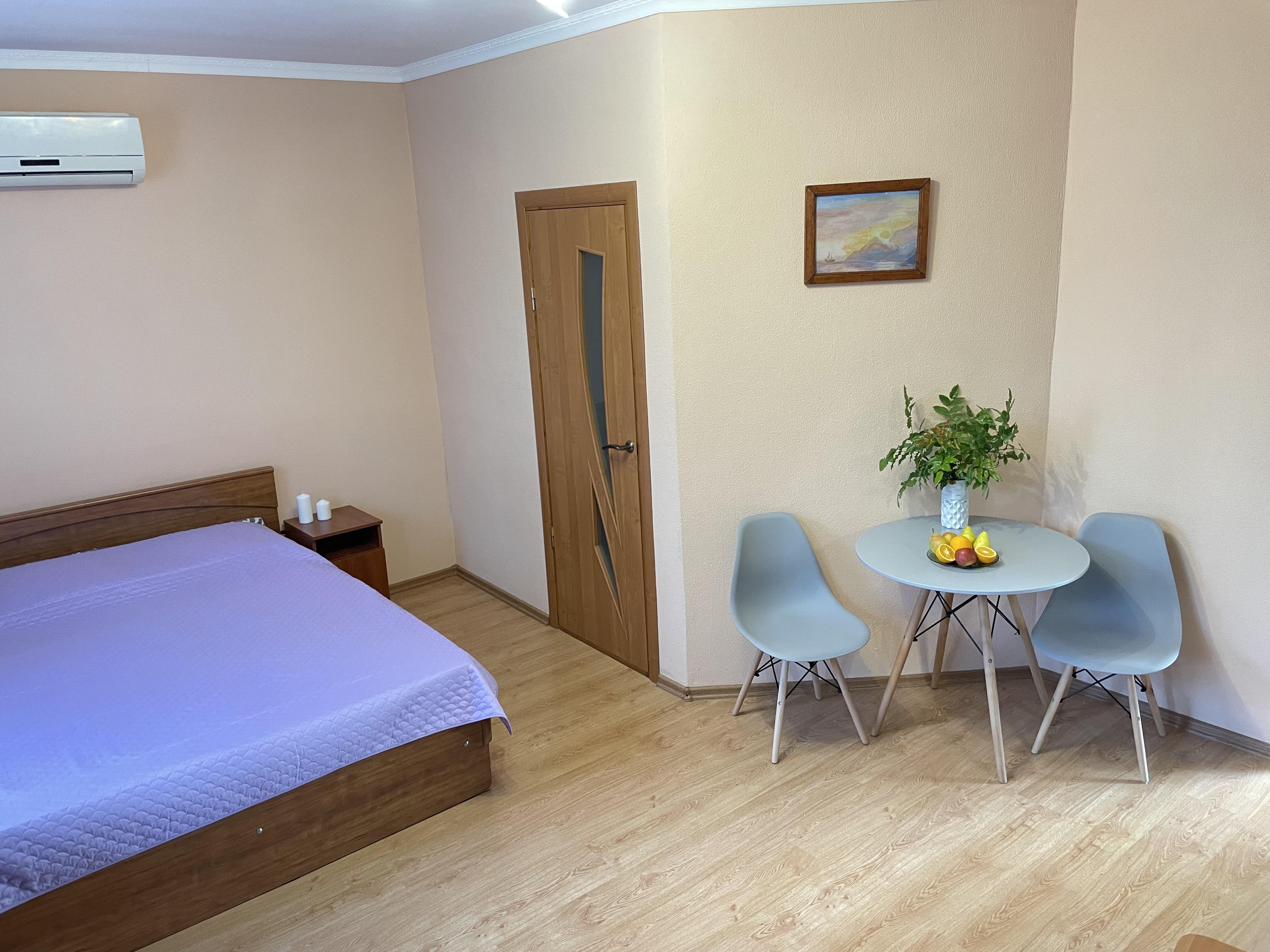 Трехместный номер «Комфорт» с душем