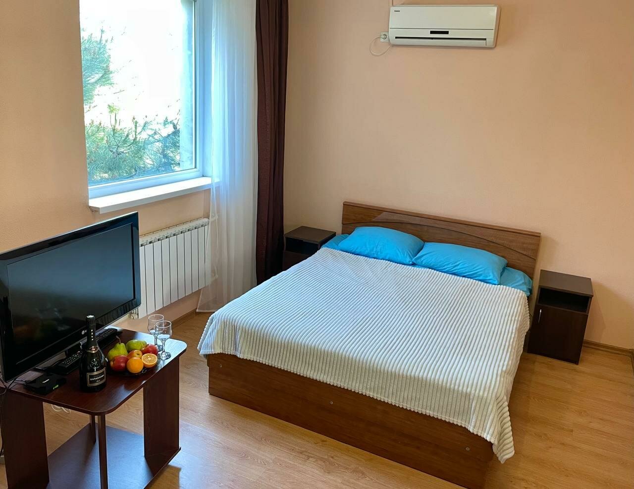 Трехместный номер «Комфорт» с душем