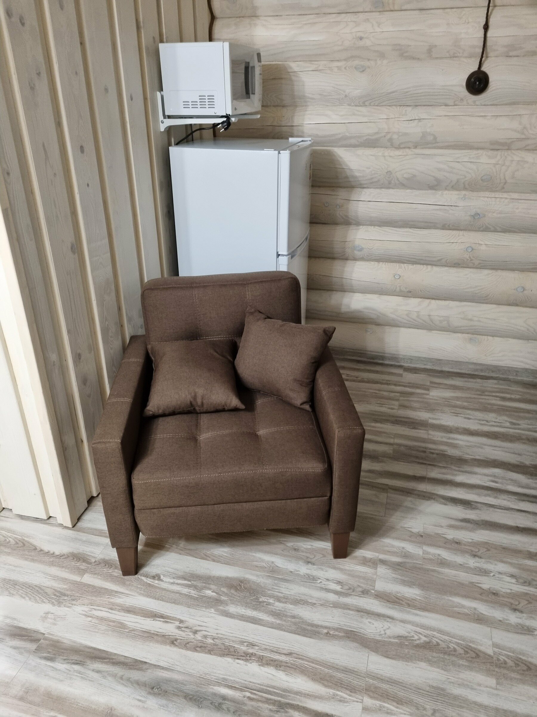 Трехместный номер «Комфорт» с душем