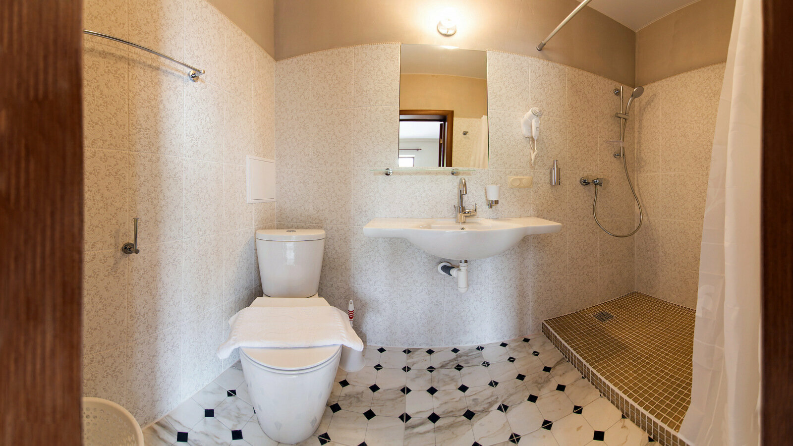 Семейный номер с видом на море