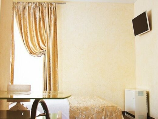 Двухместная комната "Семейная" с двуспальной кроватью