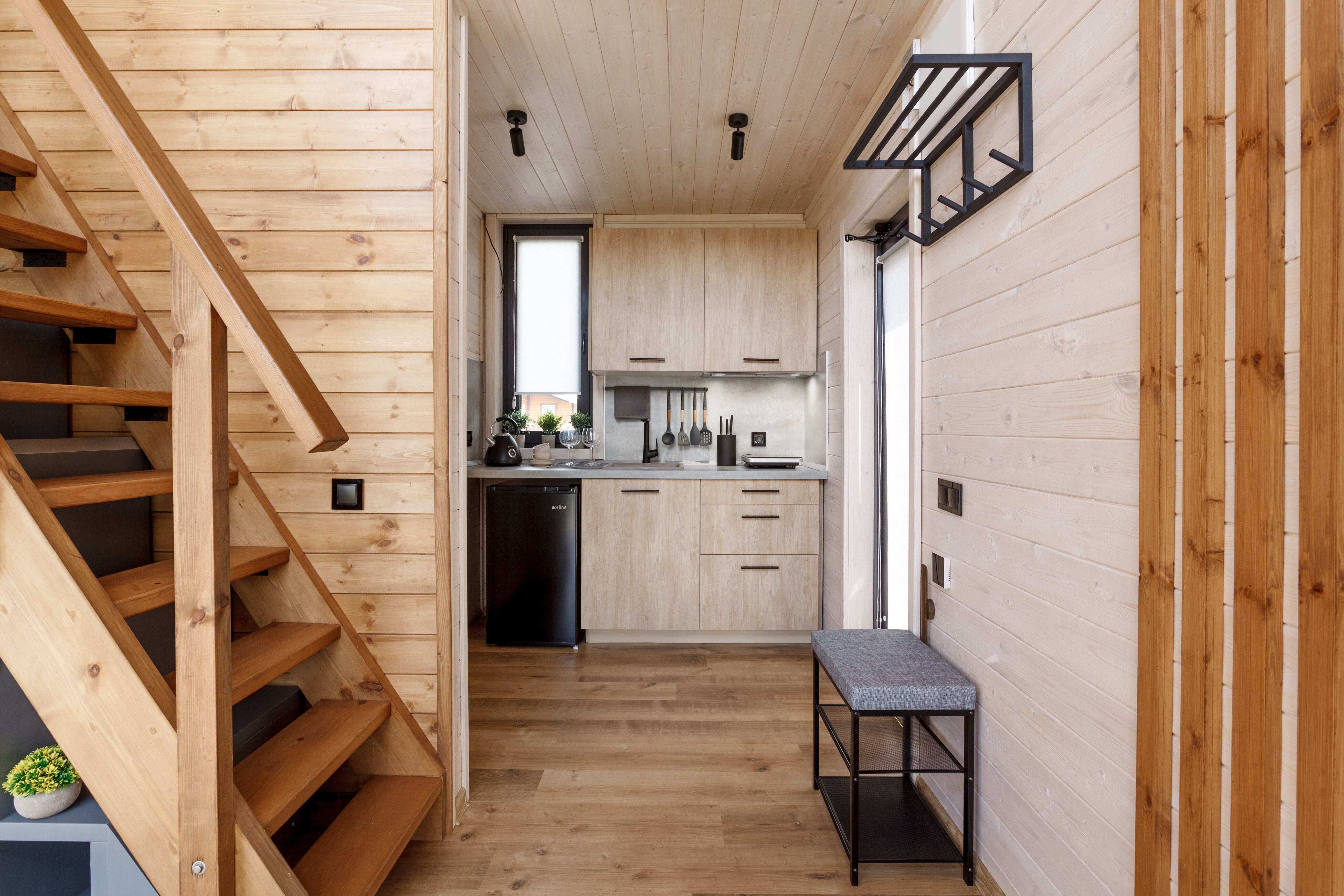 Номер-студия с кроватью размера "king-size" и диван-кроватью