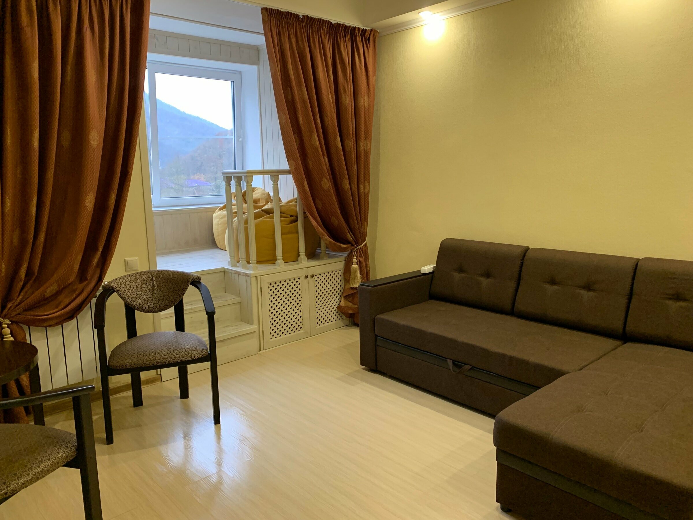 Двухуровневый номер-студия