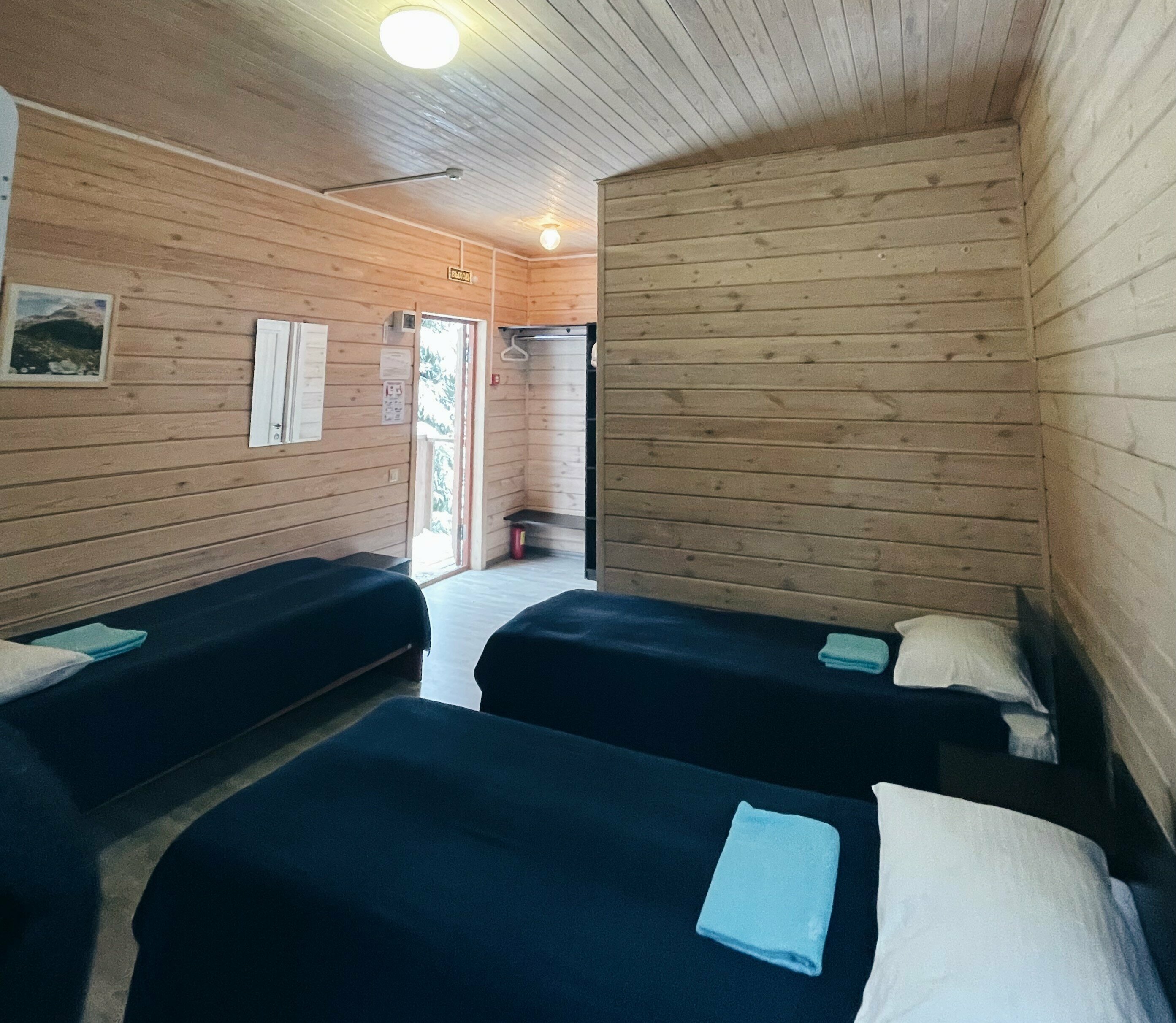 Cемейный номер с собственной ванной комнатой