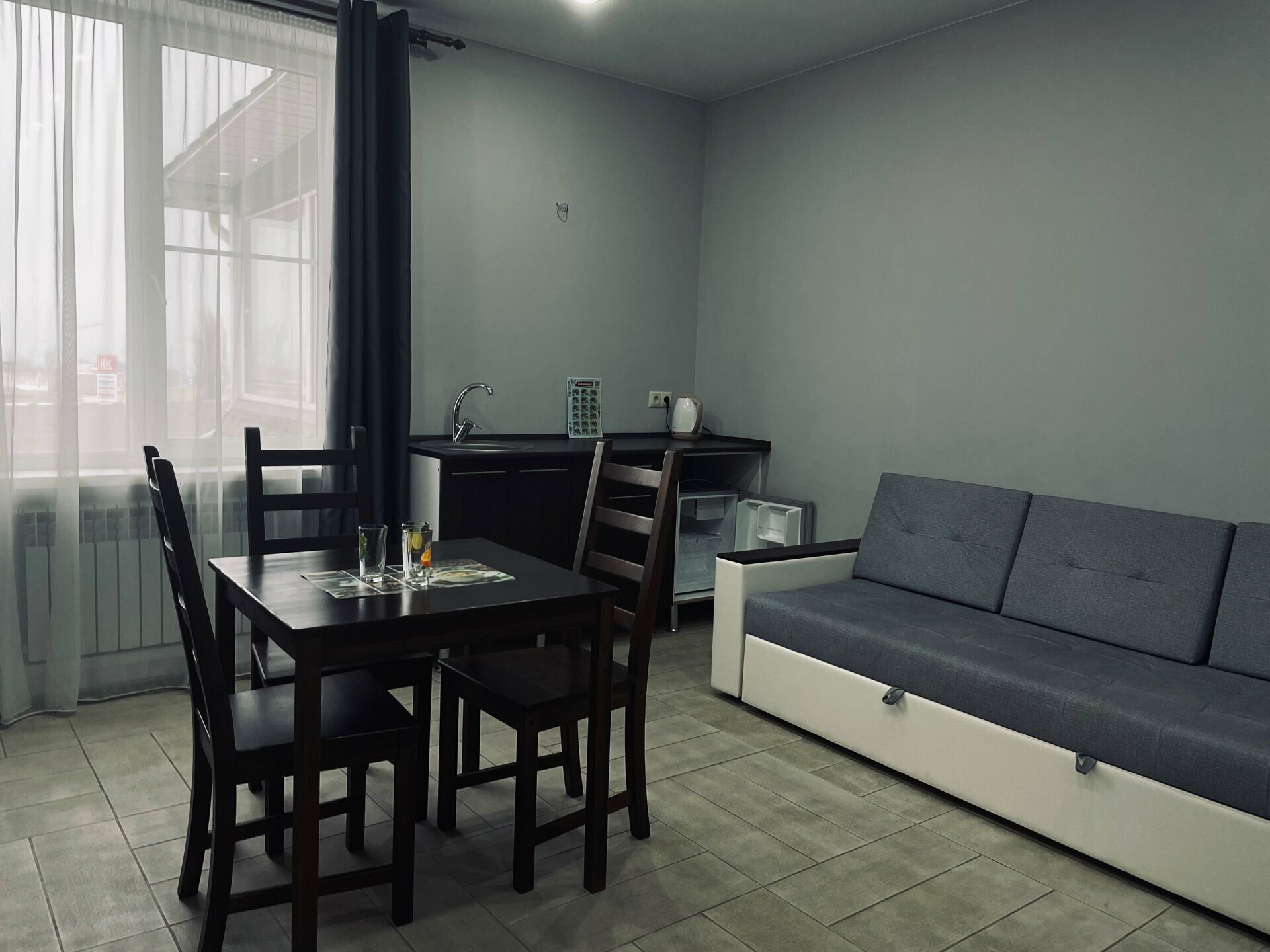 Трехместный номер с собственной ванной комнатой