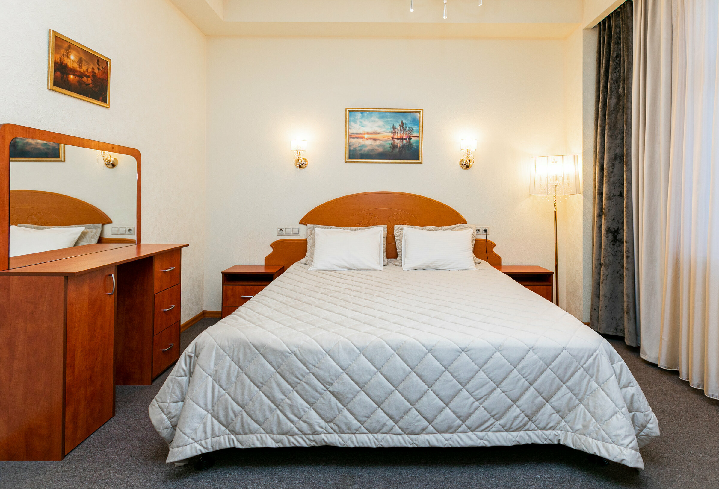 Номер с кроватью размера «king-size»