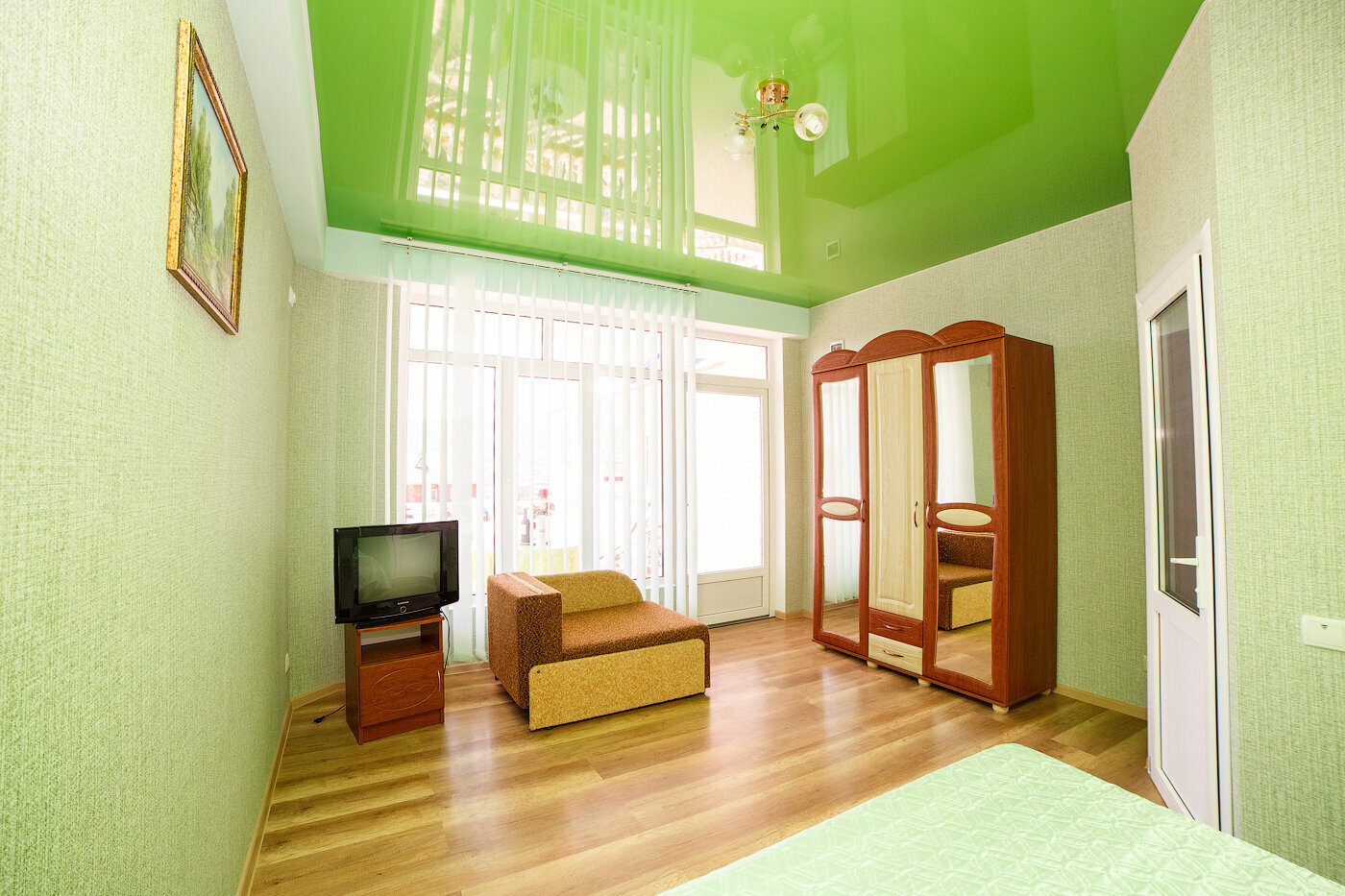 Улучшенный трехместный номер