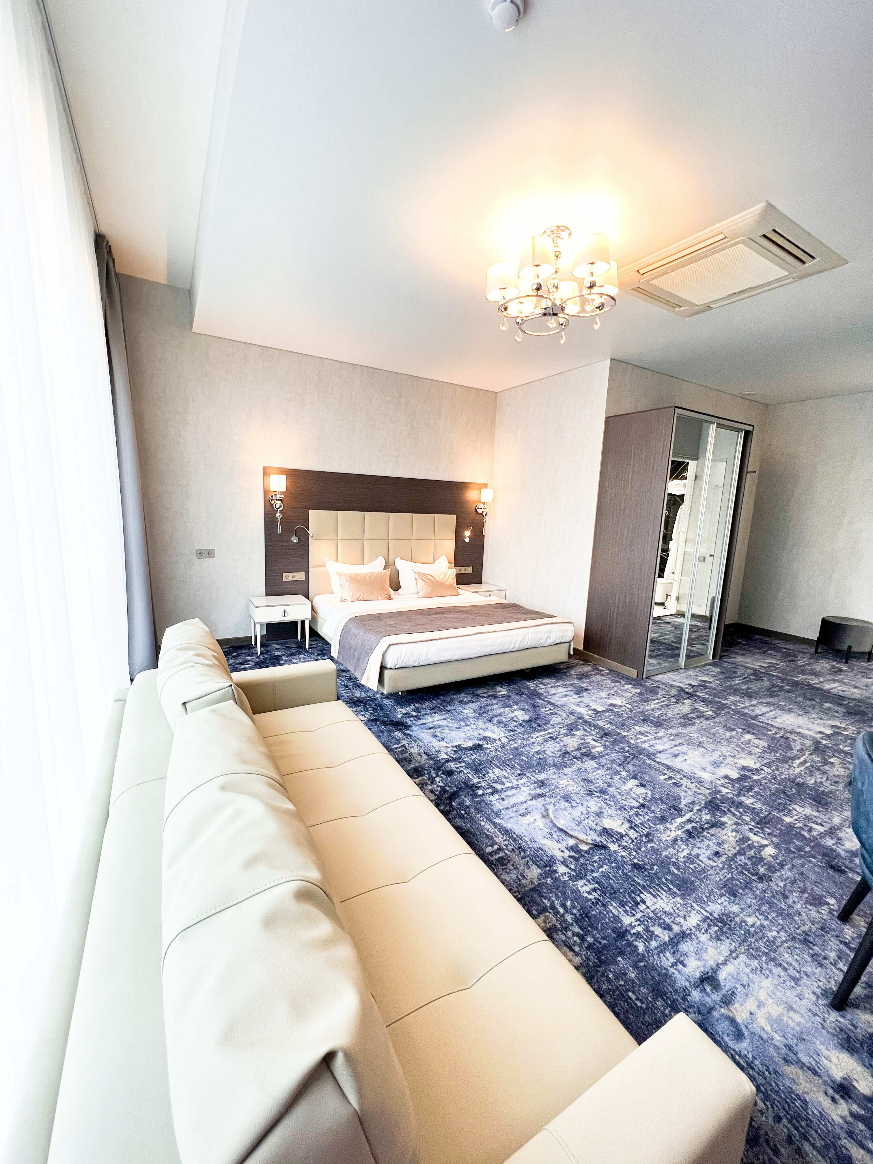 Люкс с видом на город