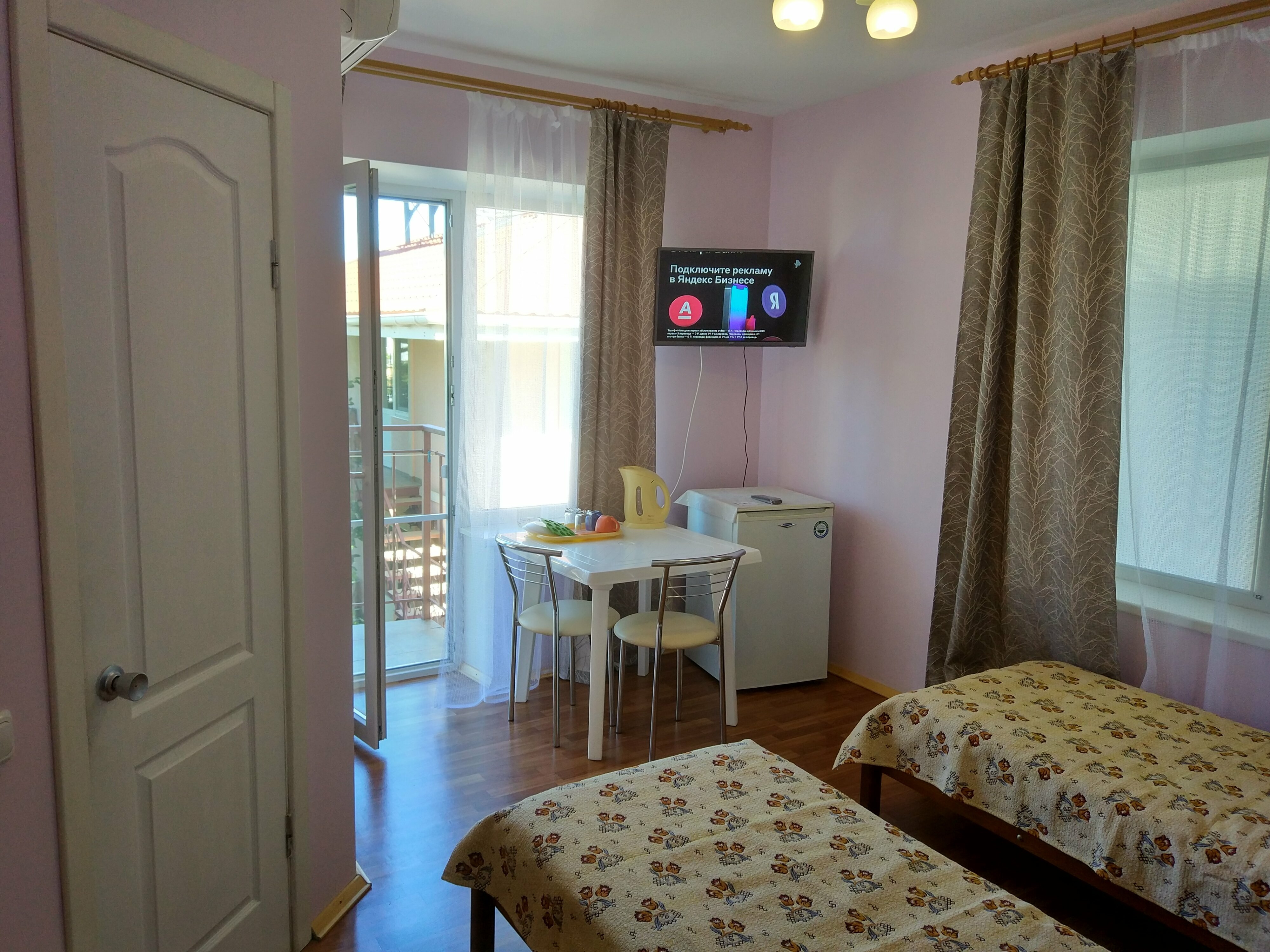 Двухместный номер с 2 отдельными кроватями и балконом