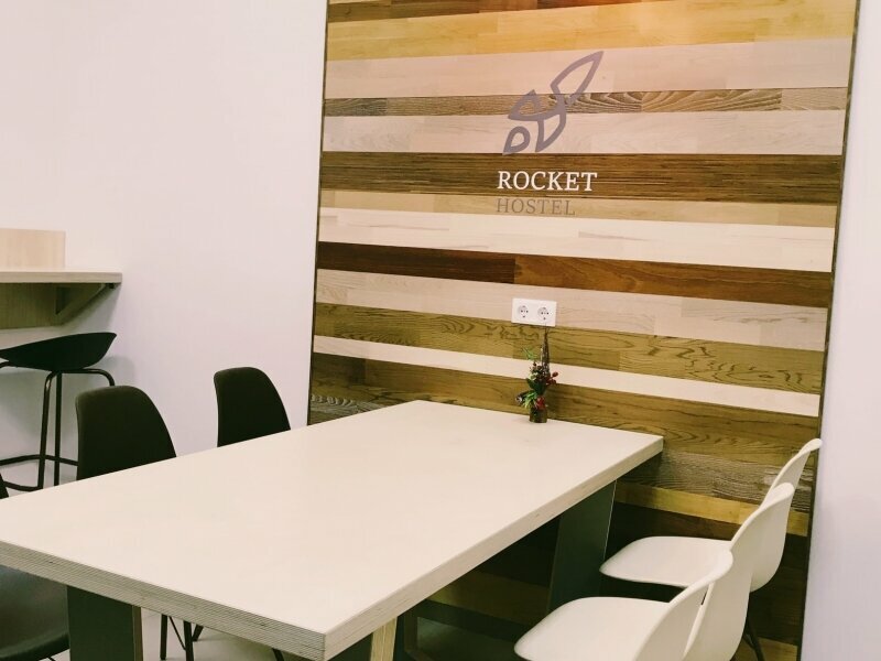 Кровать в общем 4-местном номере для мужчин и женщин