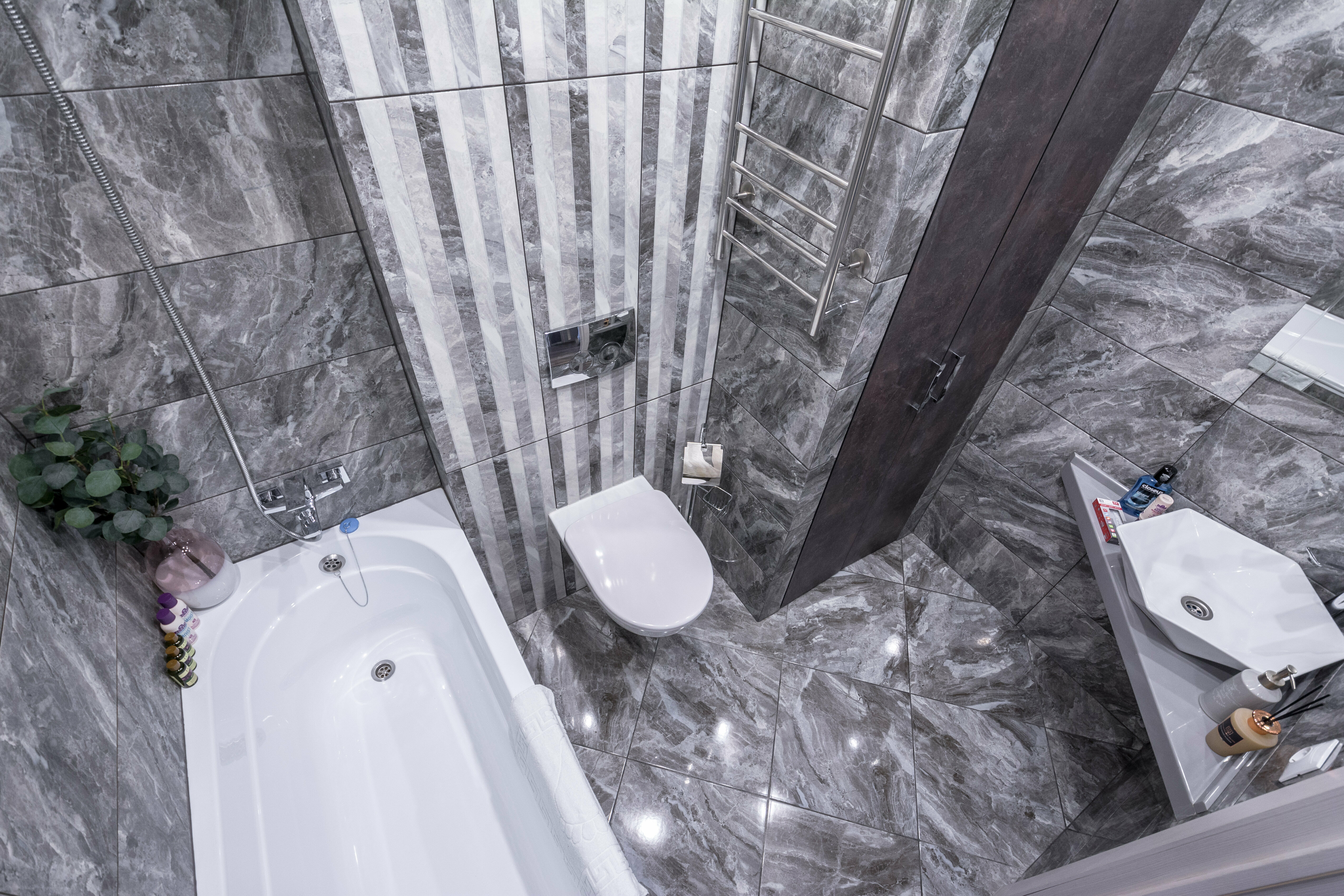 Апартаменты (спальня + гостиная + кухня-столовая + гардеробная, вид на  город) с большой станцией "Алиса" и кофемашиной.