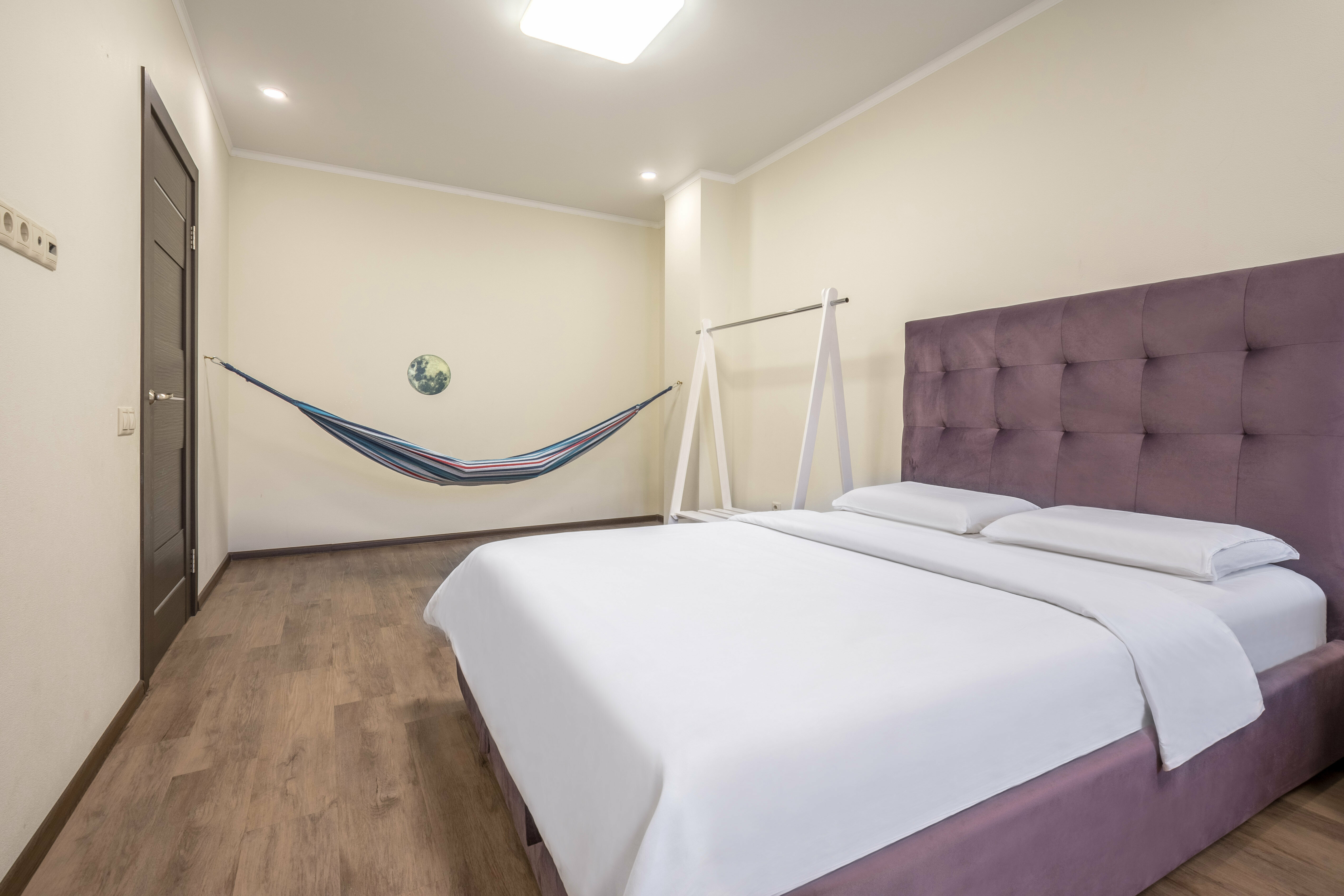 Семейные 3-комнатные апартаменты с 2-спальнями, со станцией Алиса и детской комнатой с гамаком!