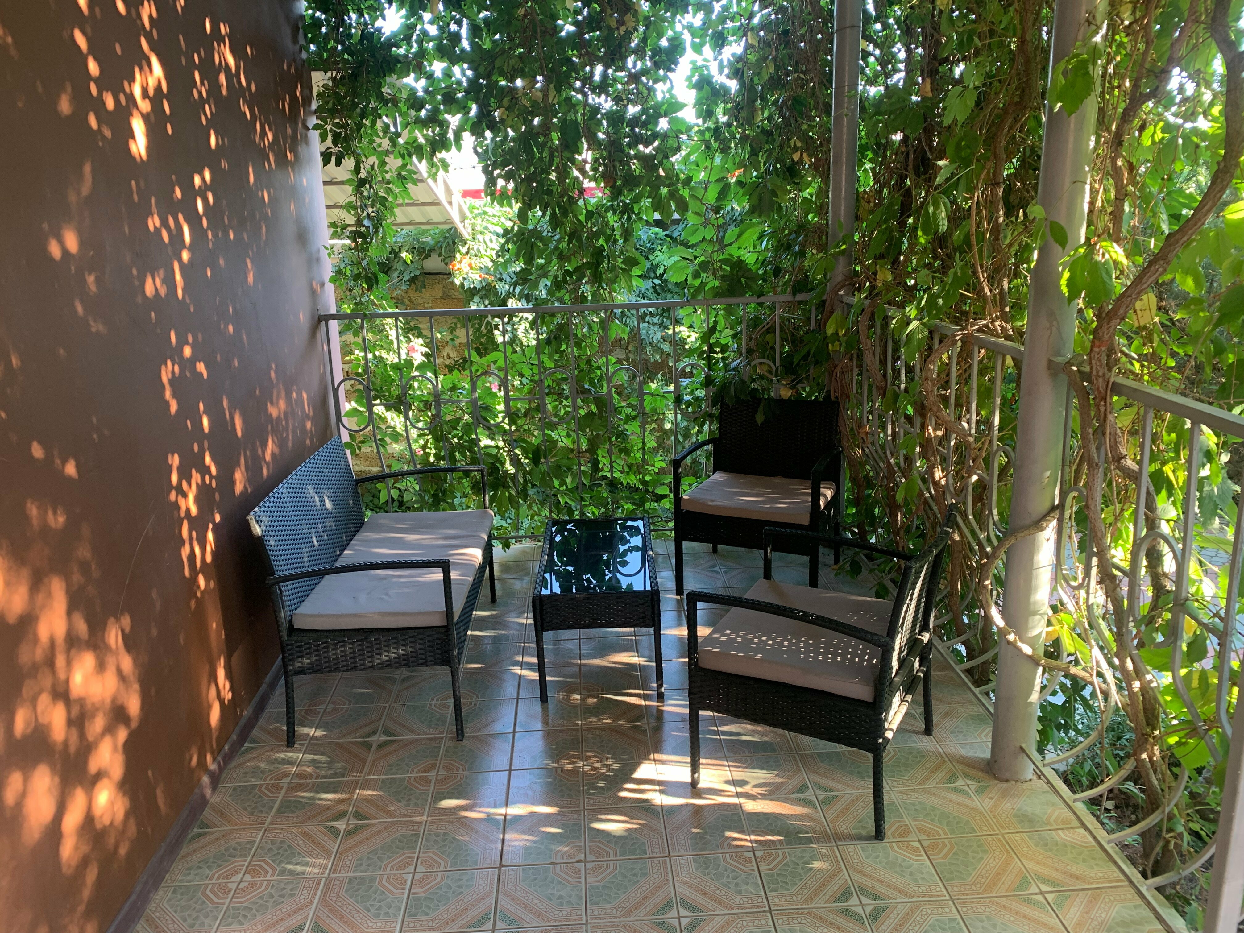 Трехместный номер с балконом