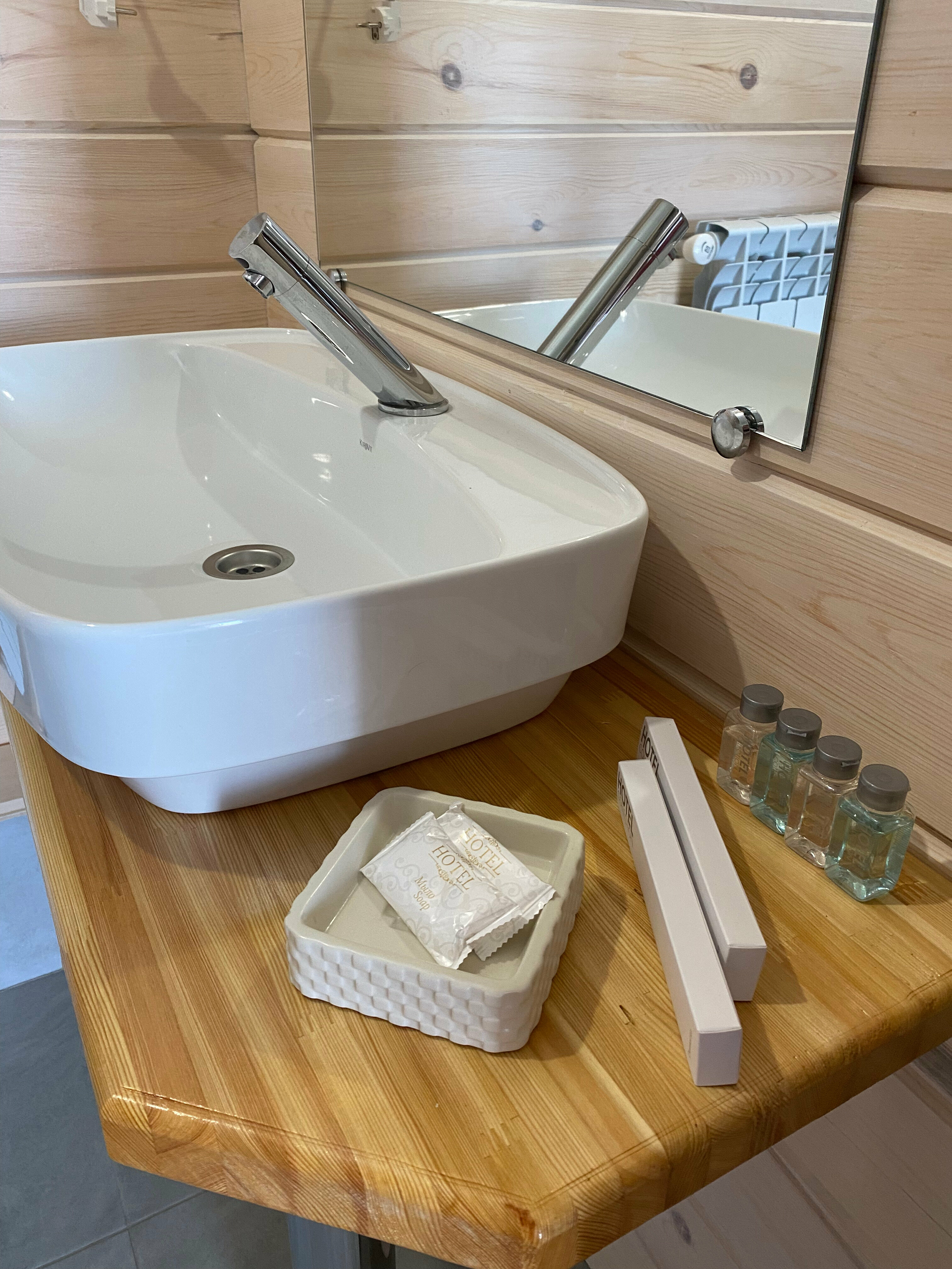 Трехместный номер «Комфорт» с душем