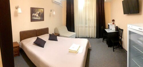 Улучшенный трехместный номер в Причал