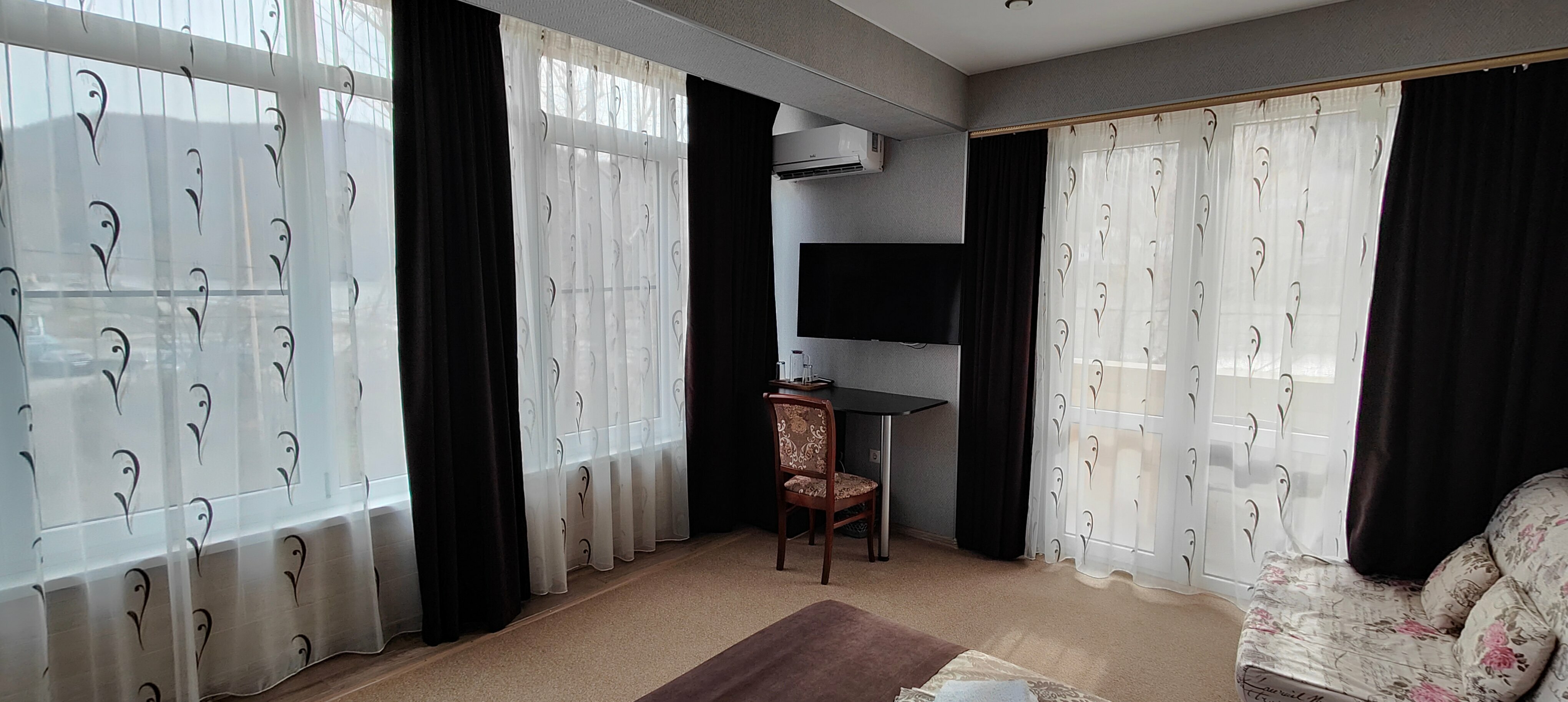 Люкс с видом на реку