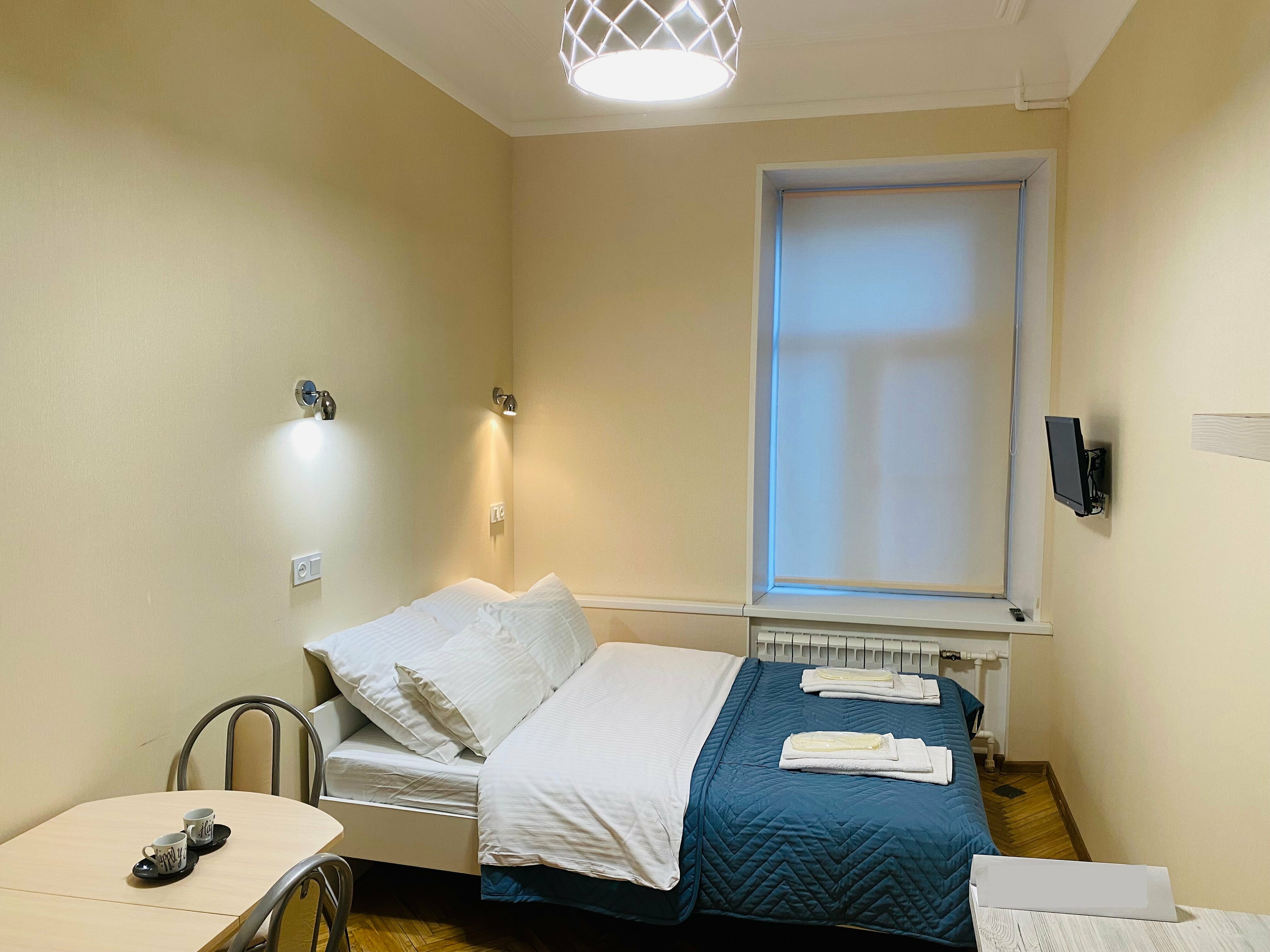 Двухместный номер с 1 кроватью и общей ванной комнатой