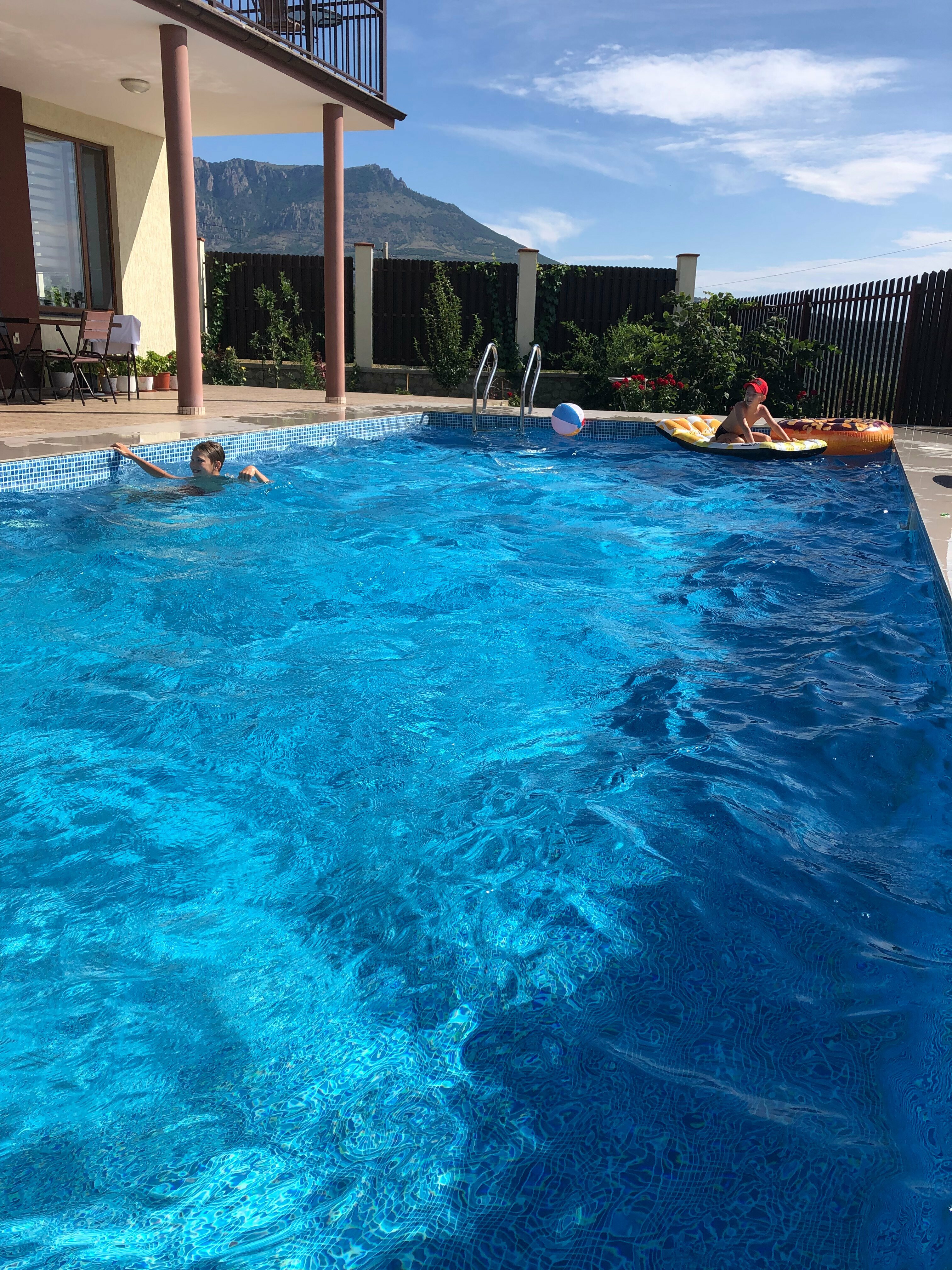 Трехместный номер с балконом