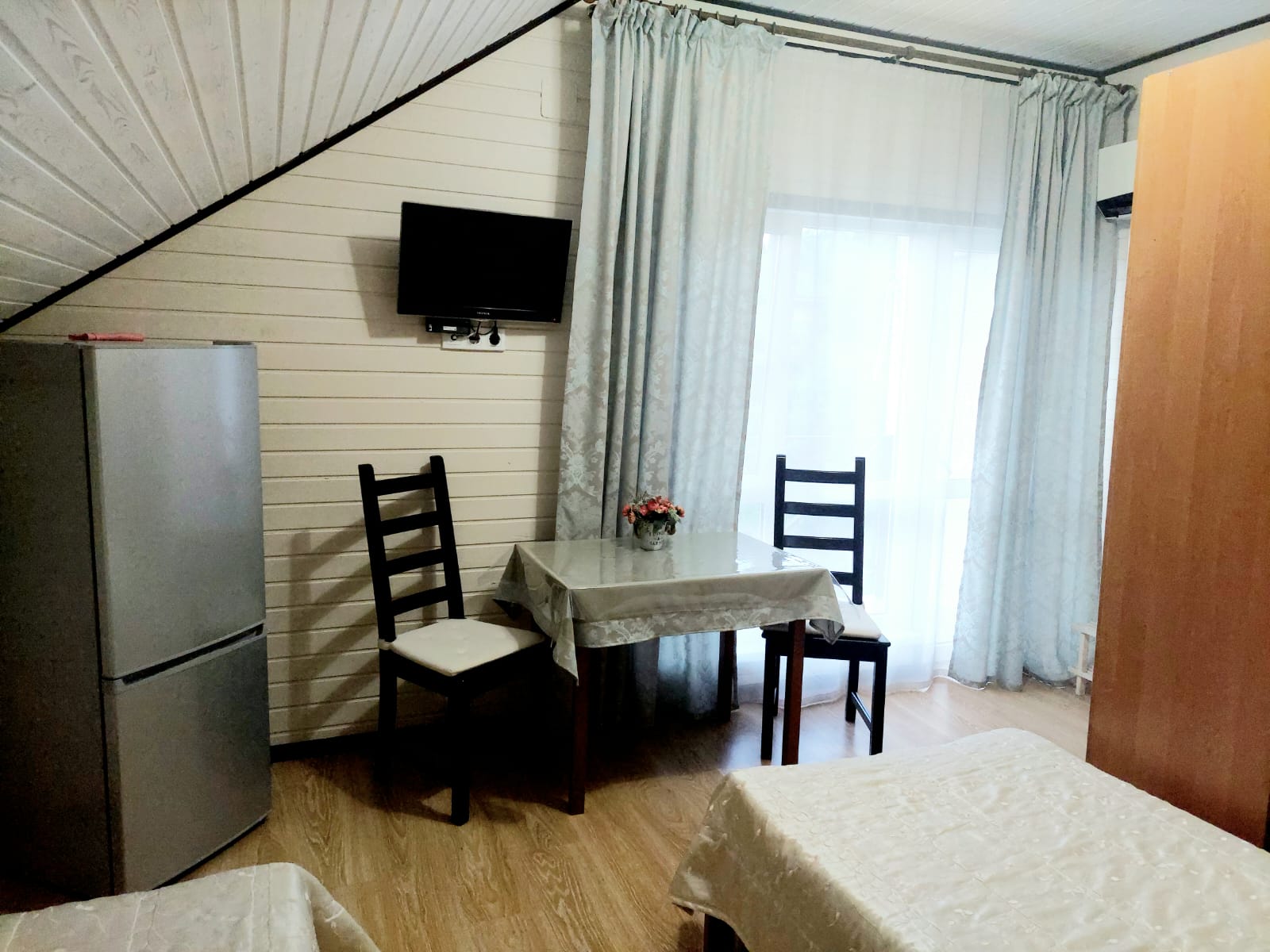 Двухместный номер с 2 отдельными кроватями и балконом