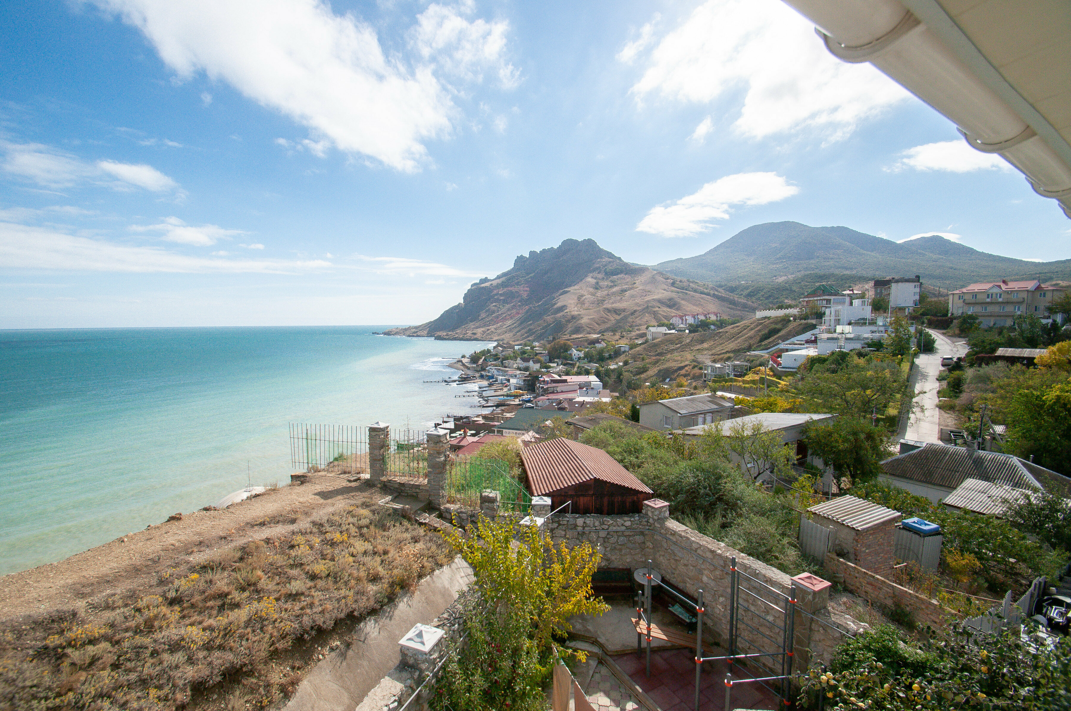 Трехместный номер с видом на море