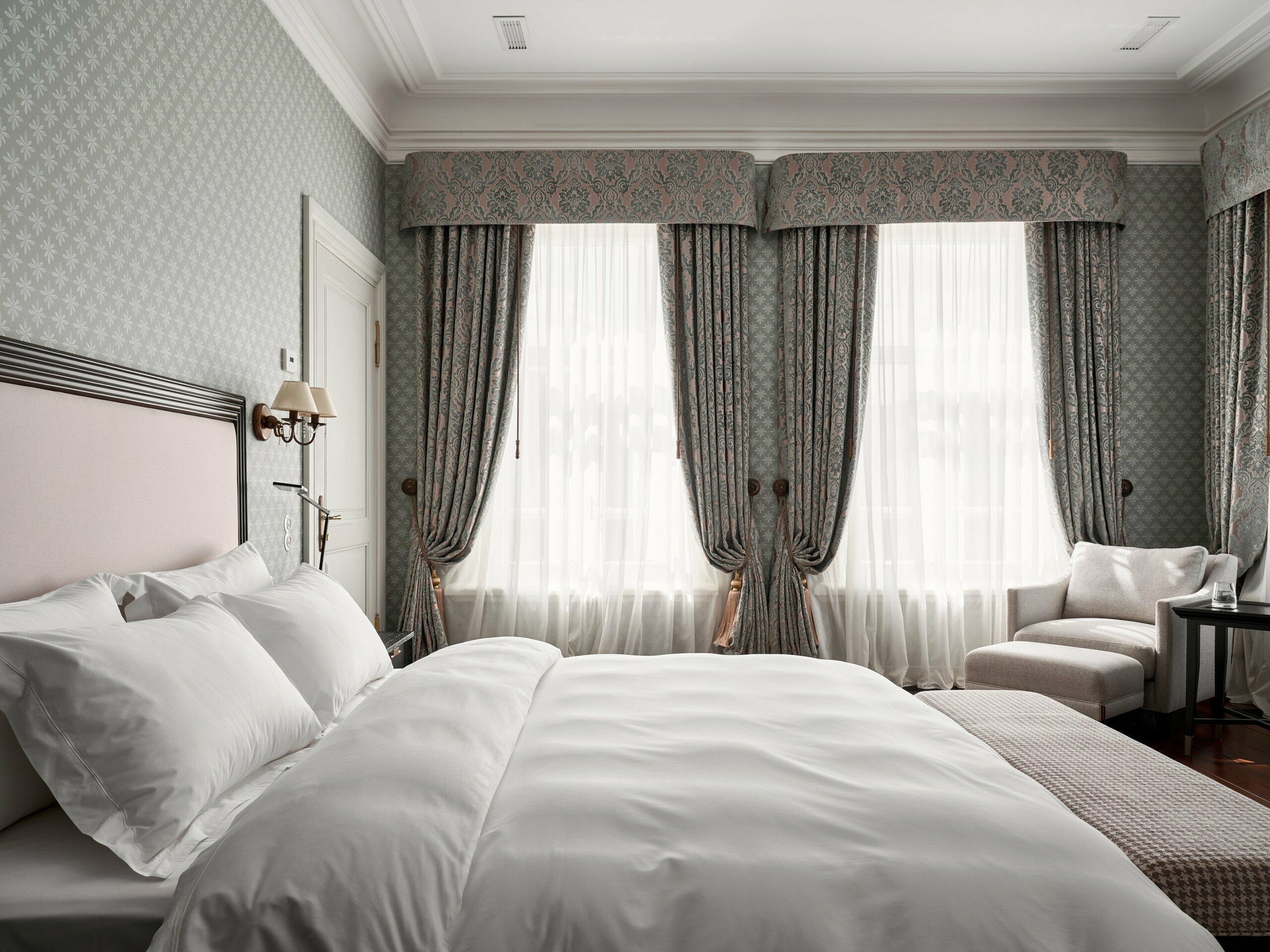 Полулюкс Делюкс