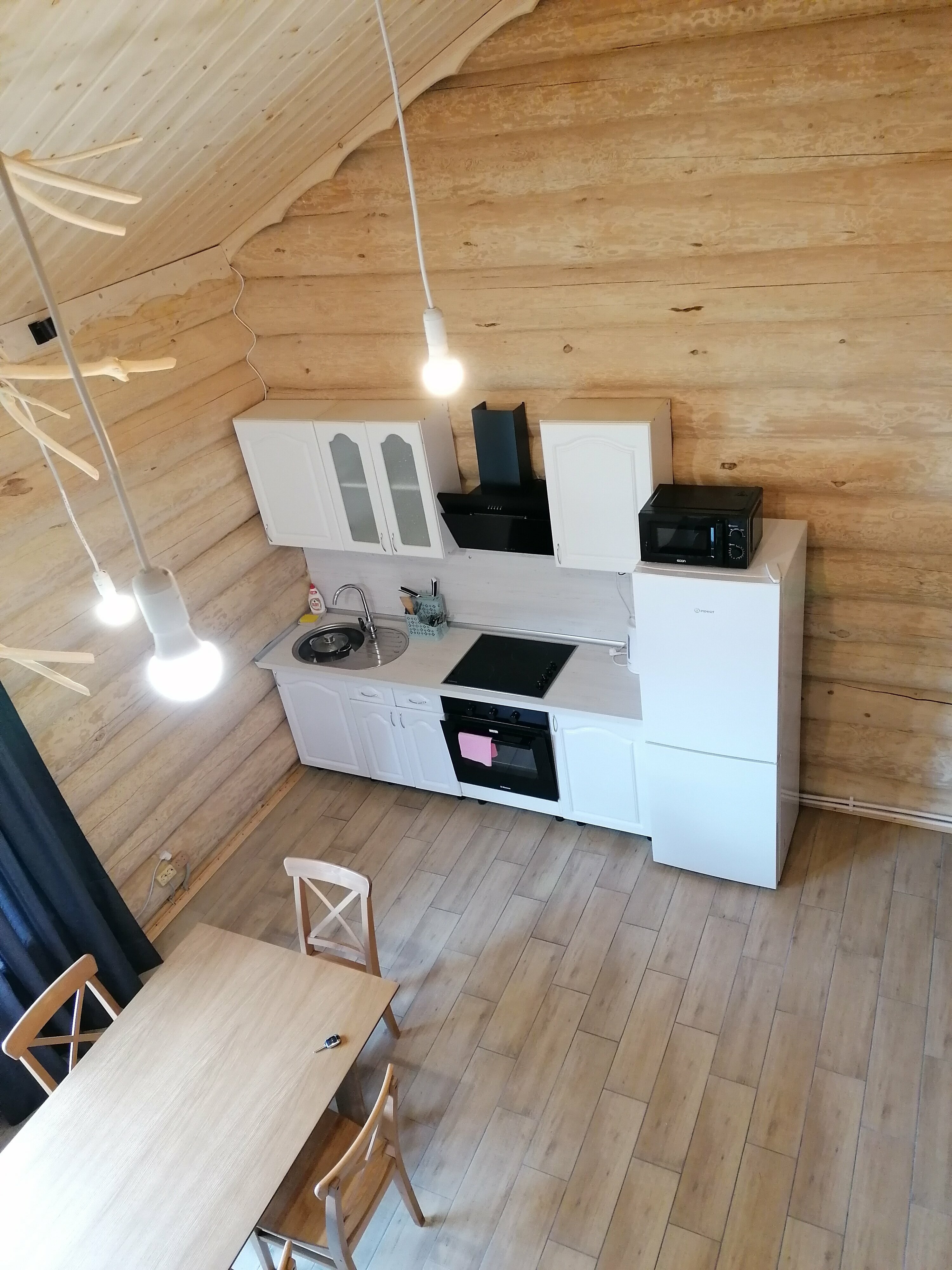 Дом с видом на озеро