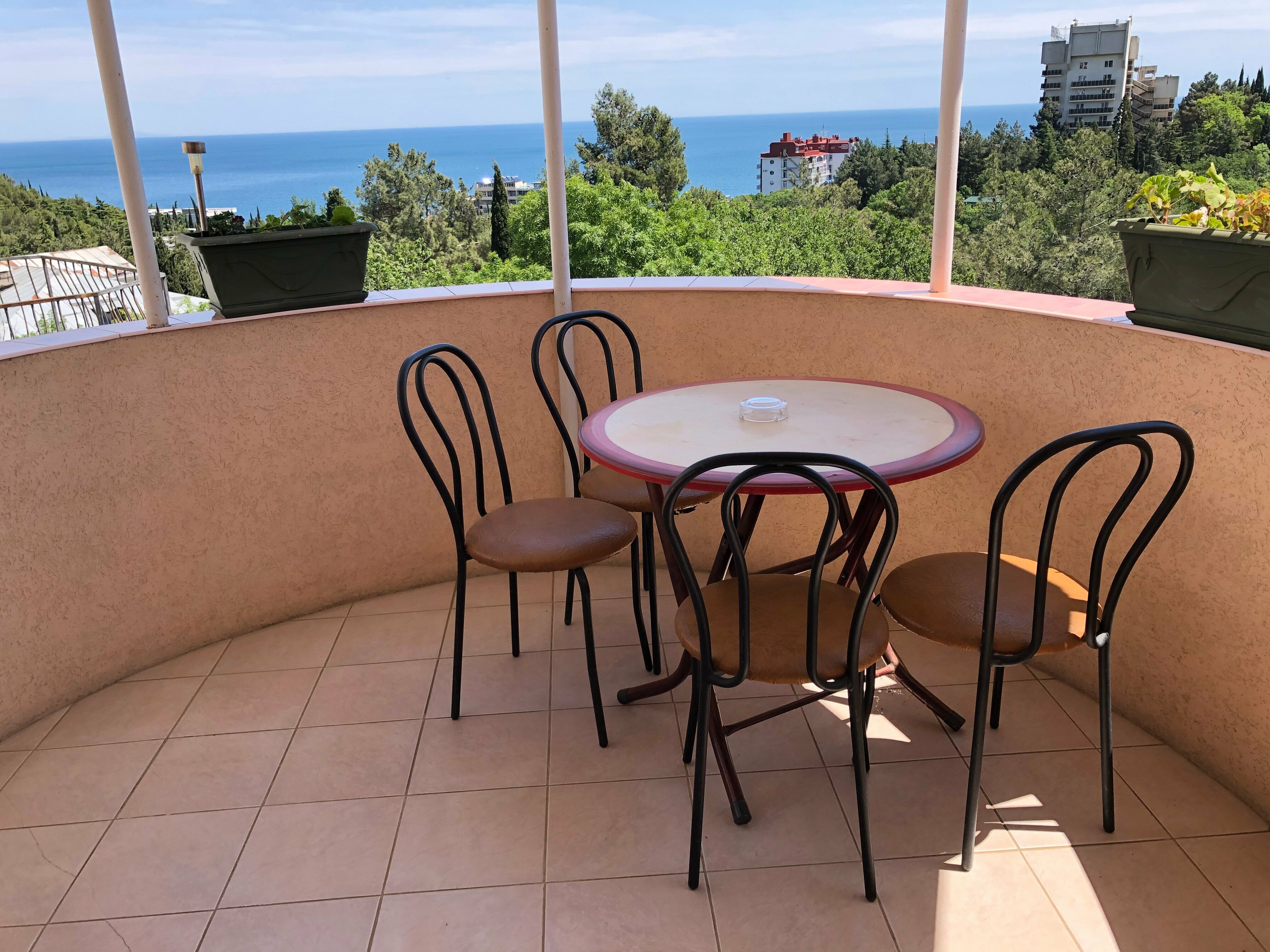 Четырехместный номер с балконом