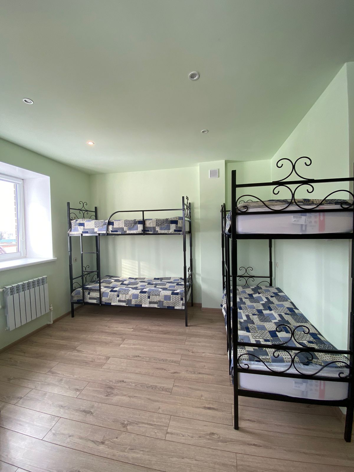 Общий 10-местный номер для мужчин и женщин