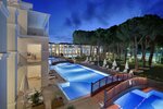 Jasmine Lake House Pool в Bellis Deluxe Hotel