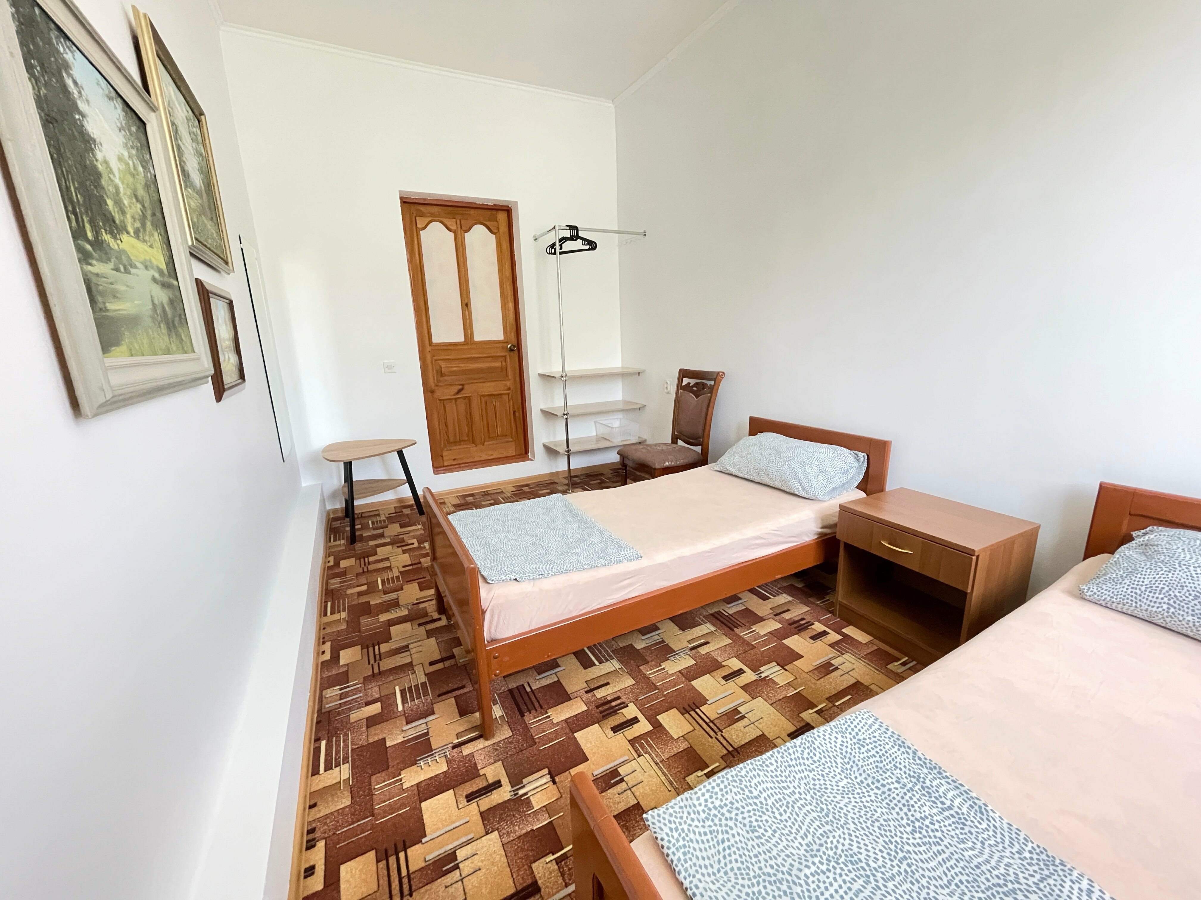 Двухместный номер с 2 отдельными кроватями и окном