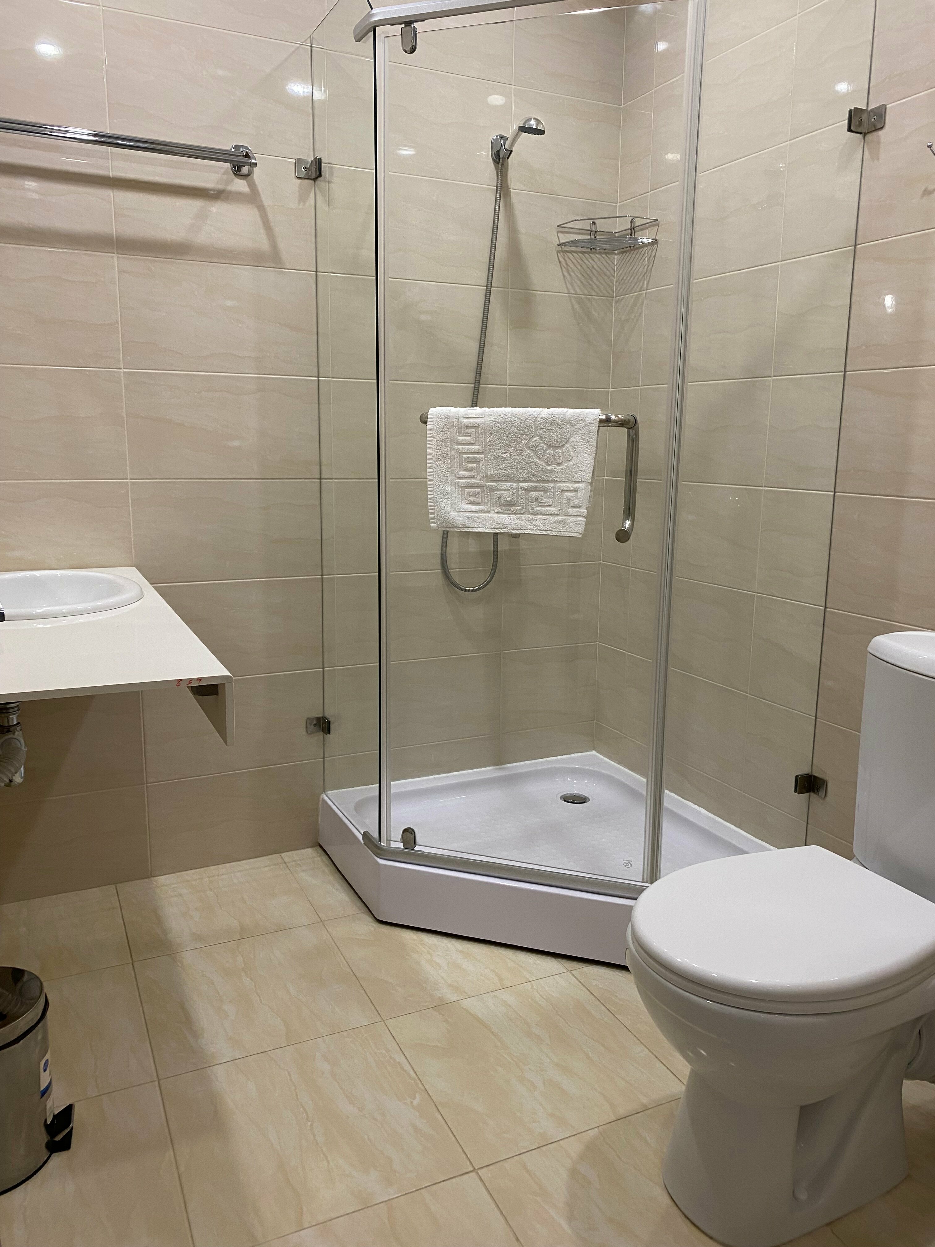 Двухкомнатный семейный номер с балконом.