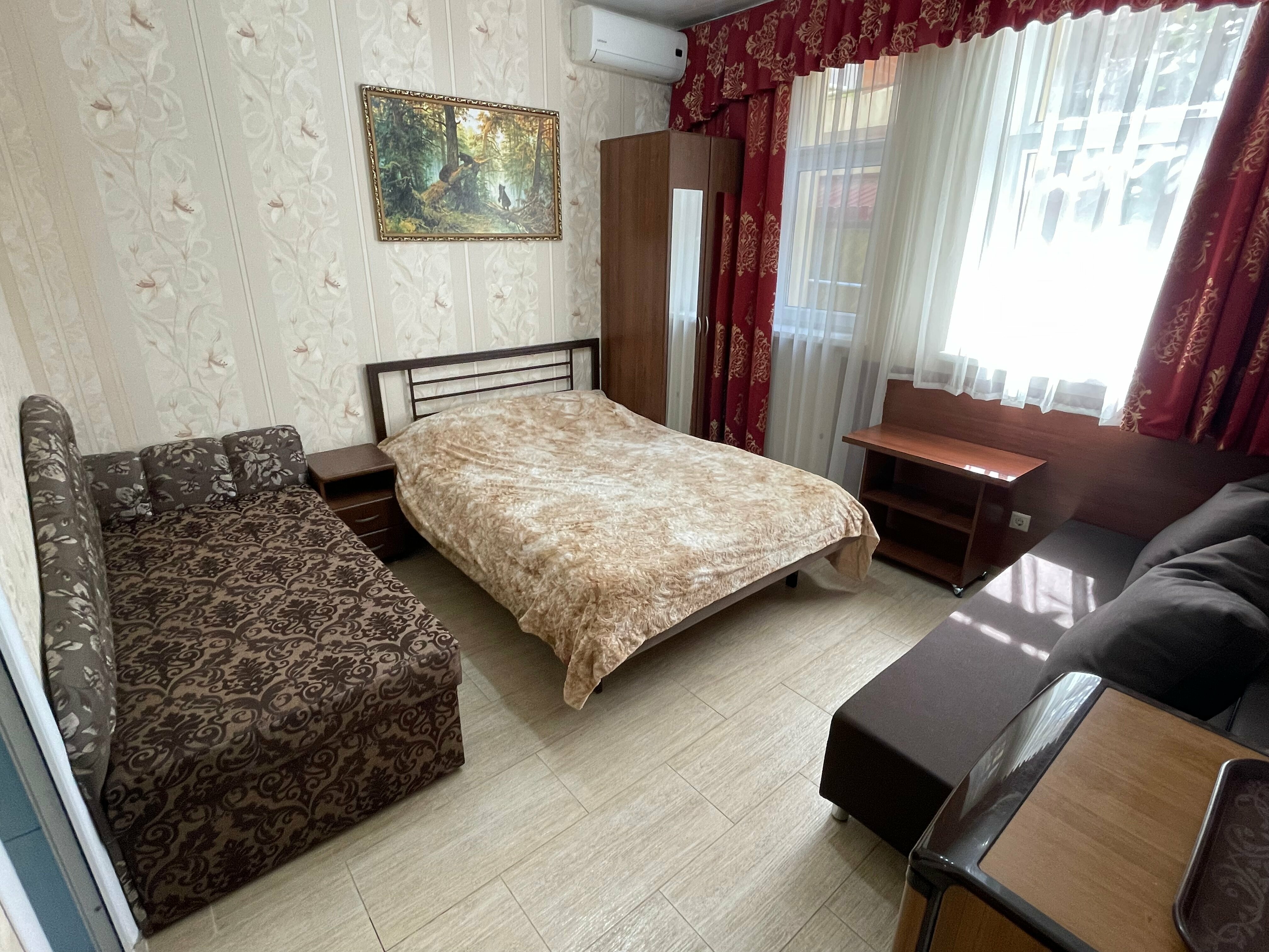 Маленький четырехместный