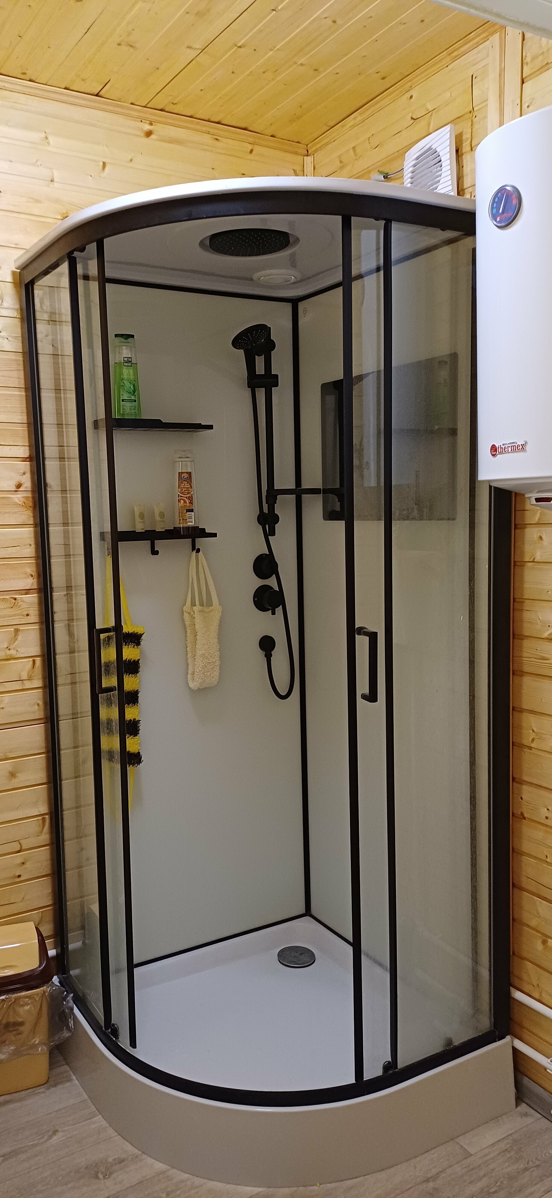 Улучшенный трехместный номер с видом на море