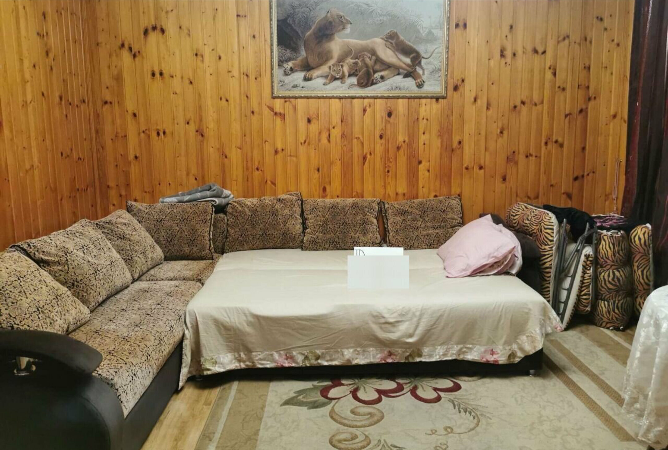 Апартаменты с 2 спальнями кухней душем и туалетом