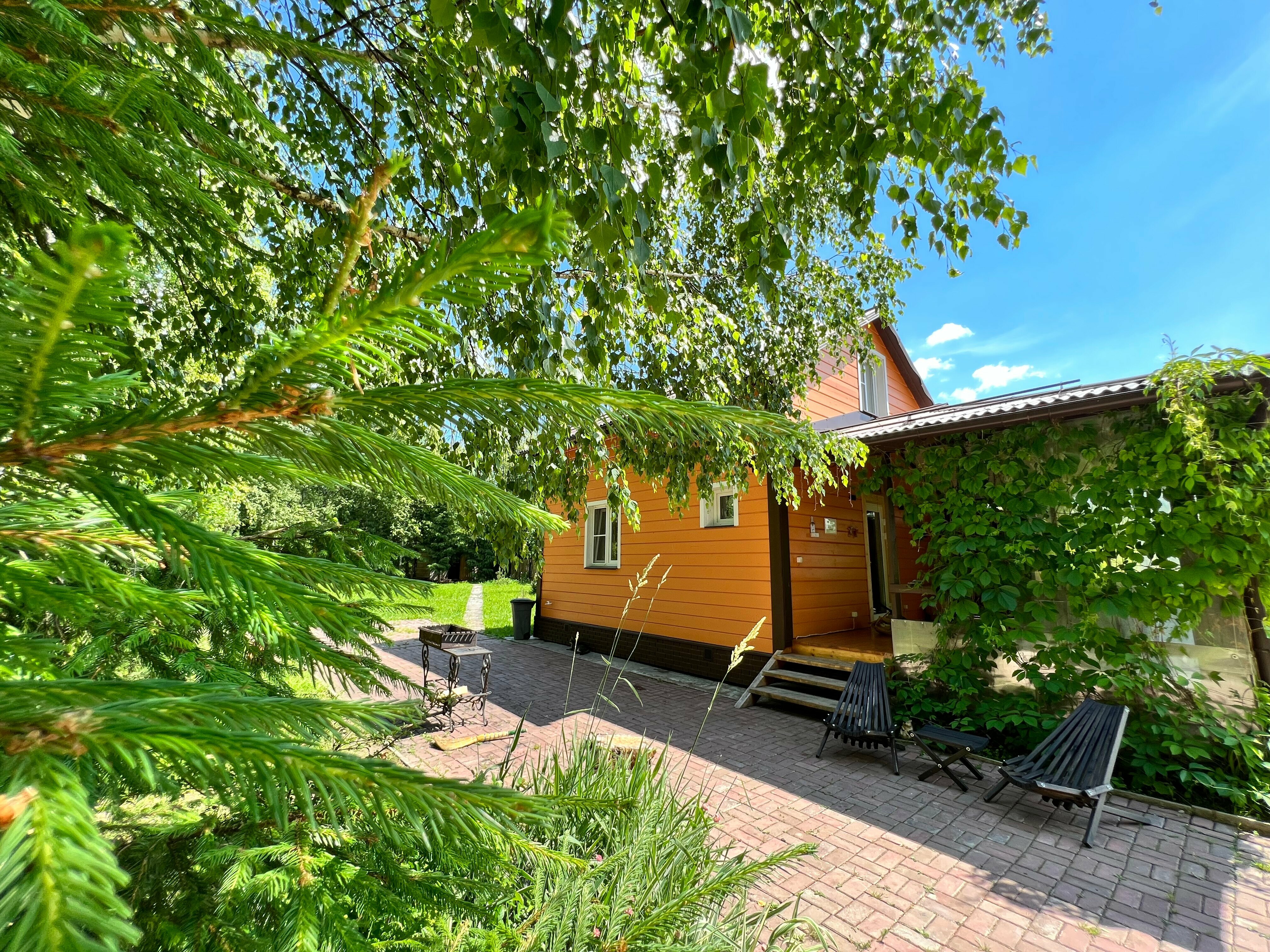 Дом с видом на лес