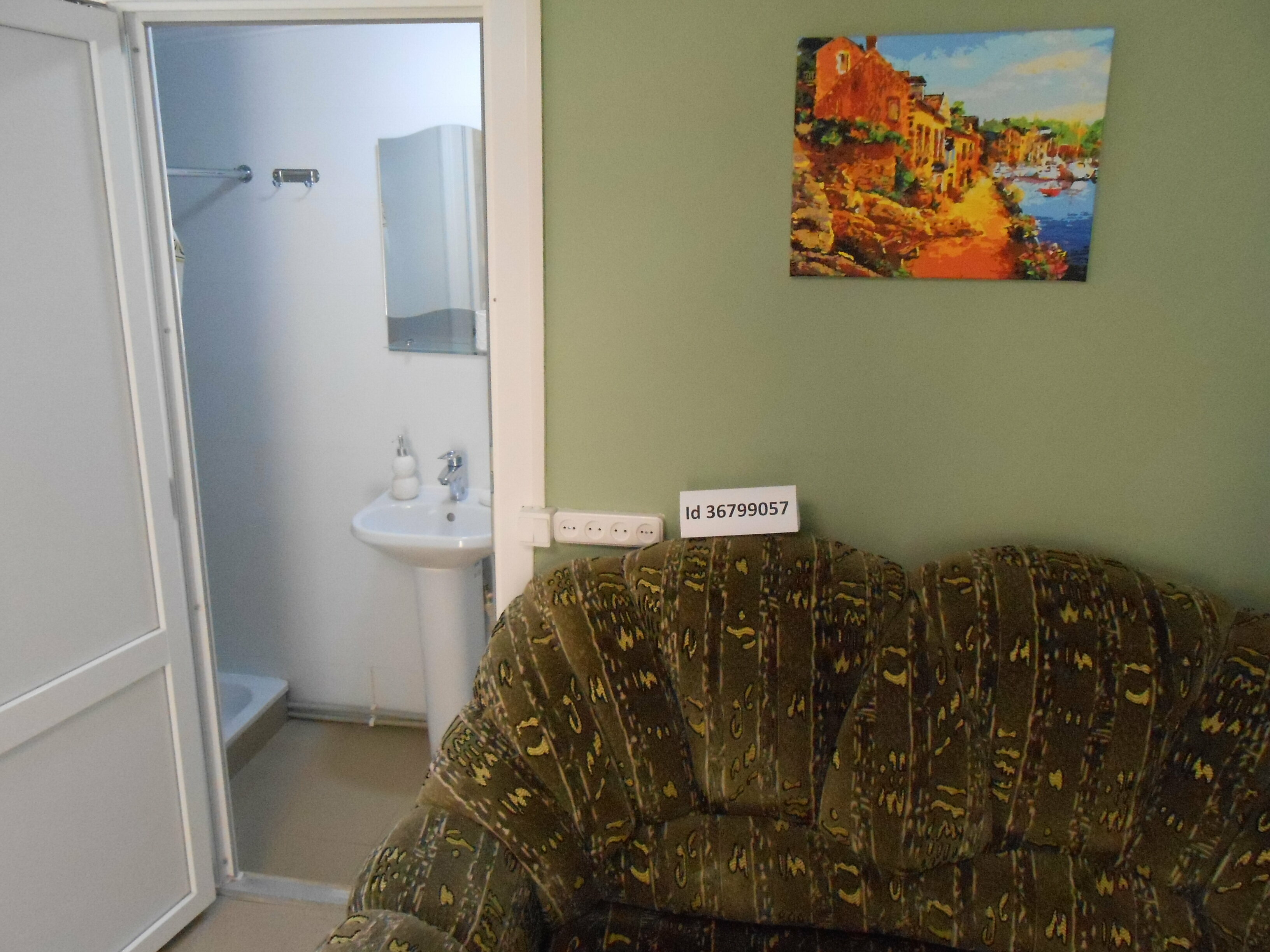 Cемейный номер с собственной ванной комнатой