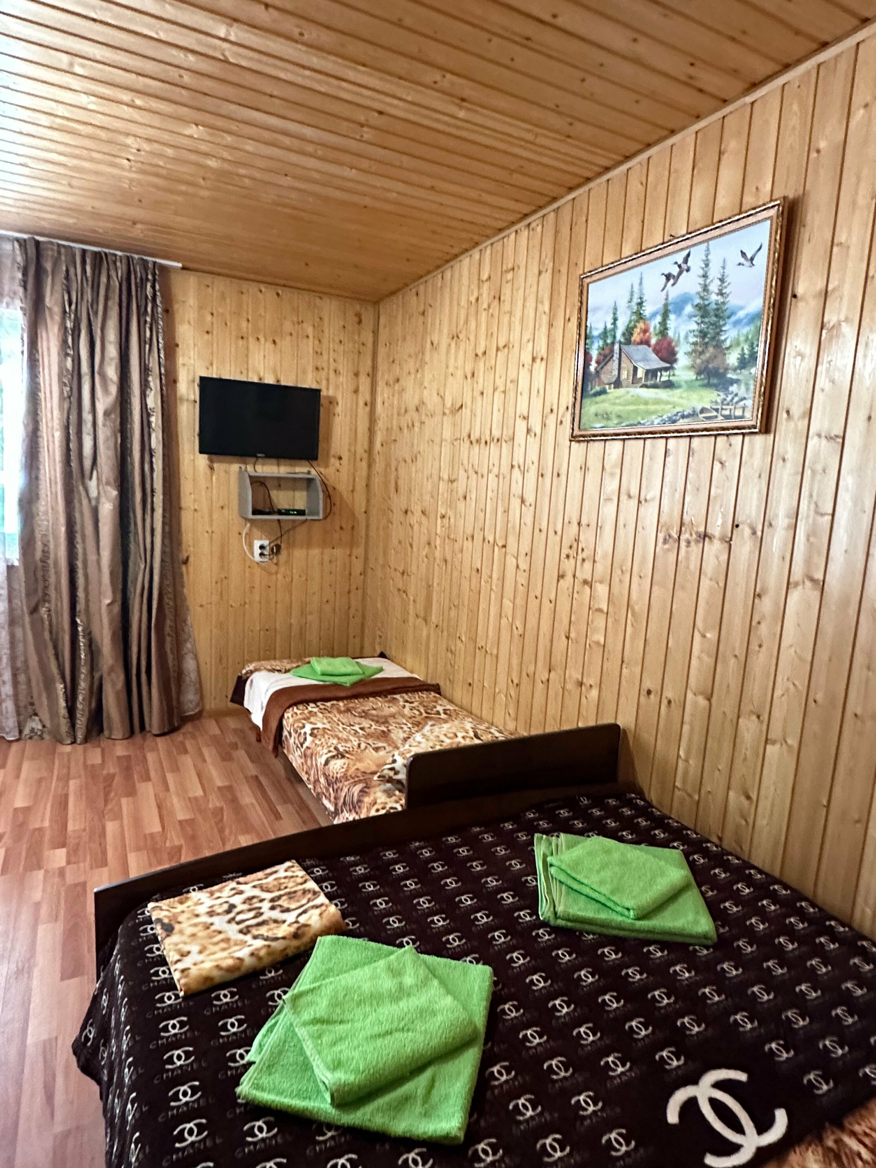 Дом с балконом