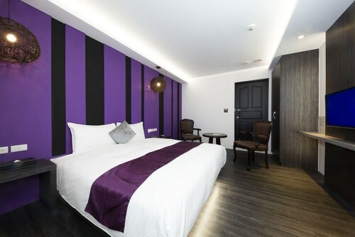 Двухместный номер «Делюкс» с 1 двуспальной кроватью в Fukun 3 Motel