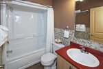 Студия, 1 двуспальная кровать «Кинг-сайз» в Hôtel-Motel Castel de la Mer