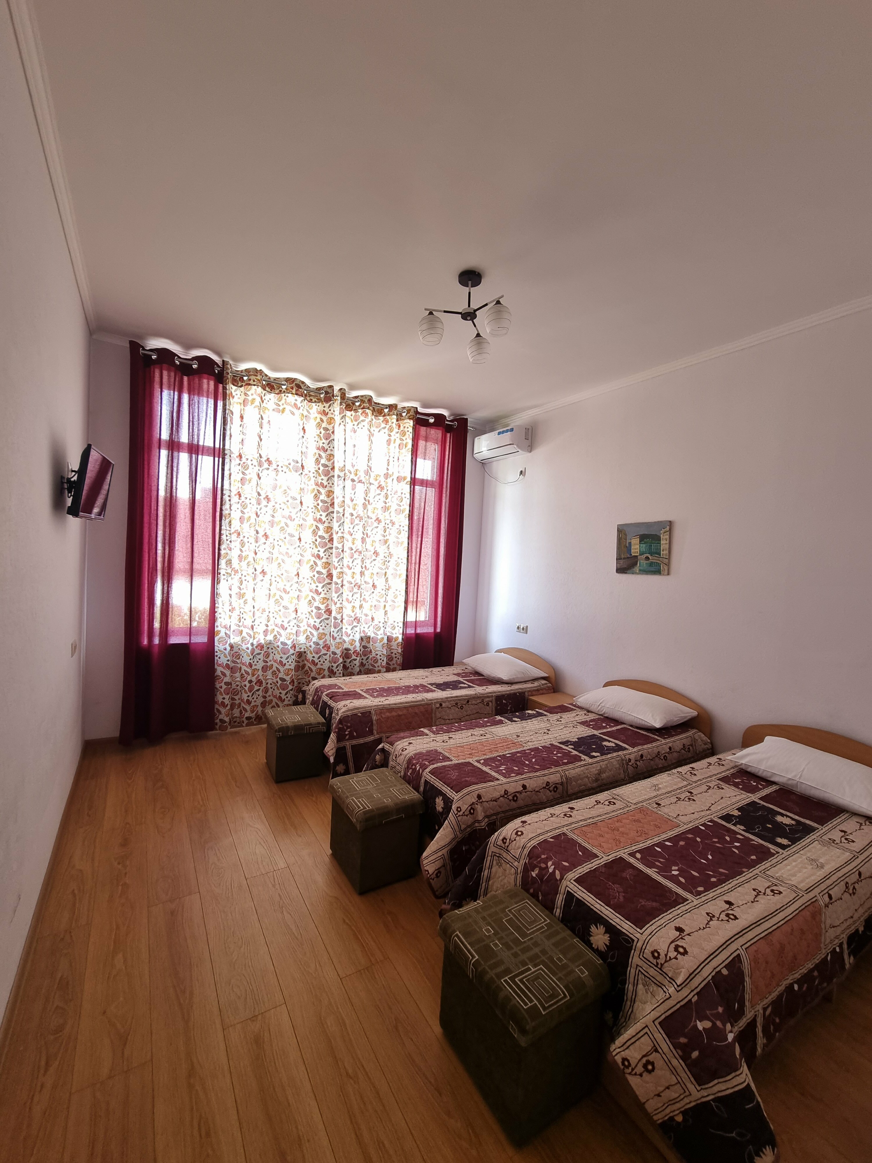 Семейный номер с балконом