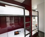 Bed in 6-Bed Female Dormitory Room with Private Bathroom в Wabi Sabi Hostel Istanbul