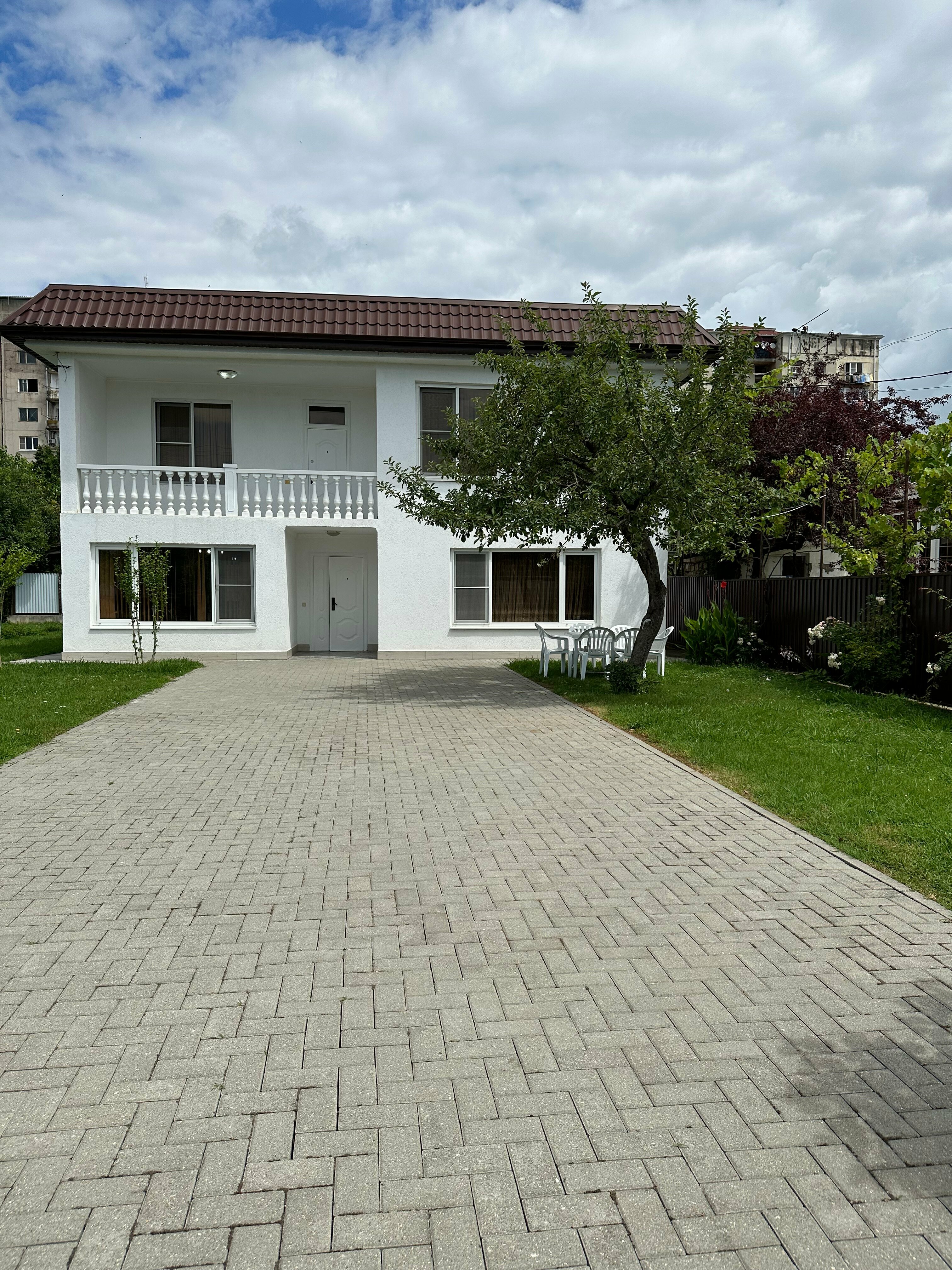 Дом с 4 спальнями