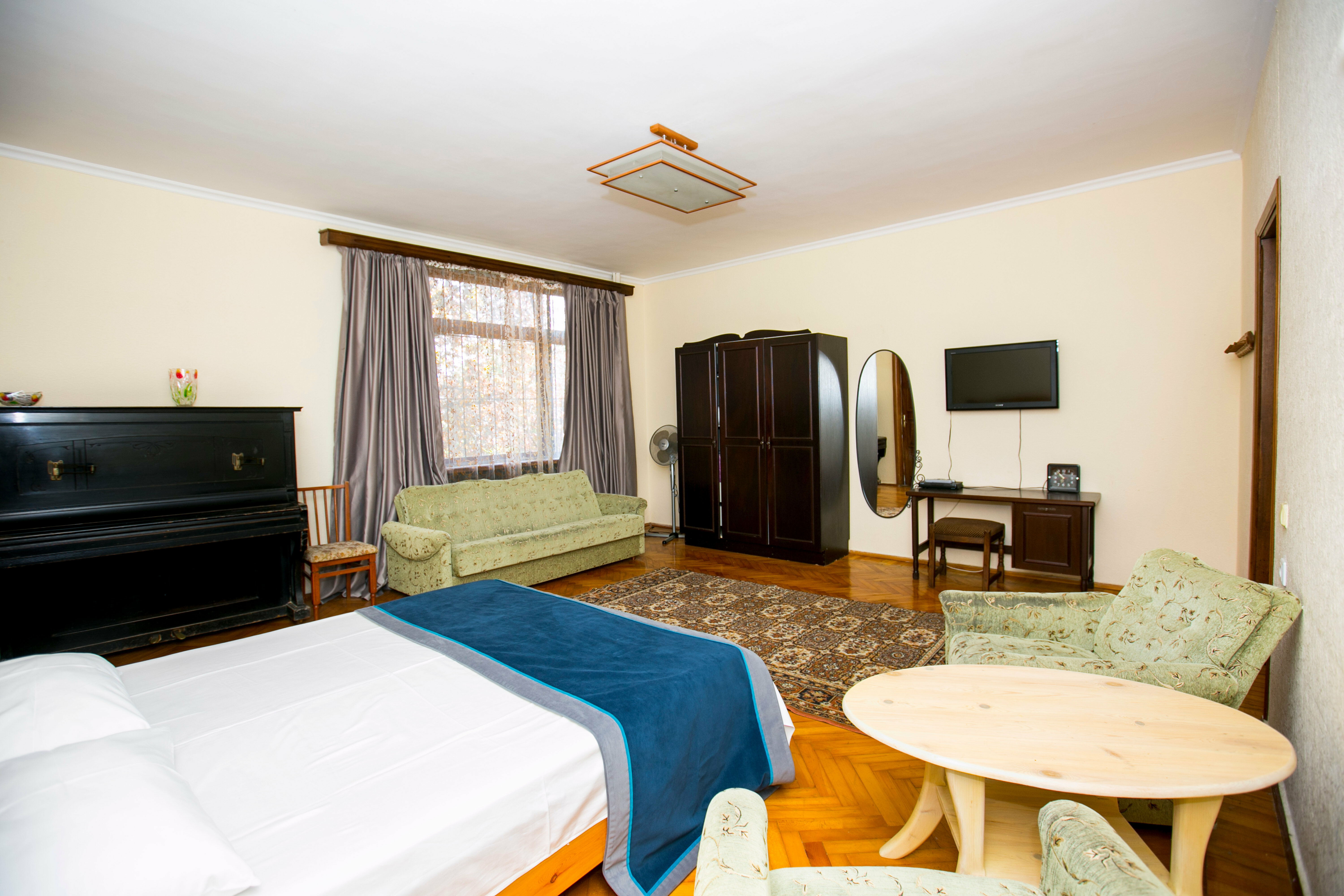 Четырехместный номер с балконом