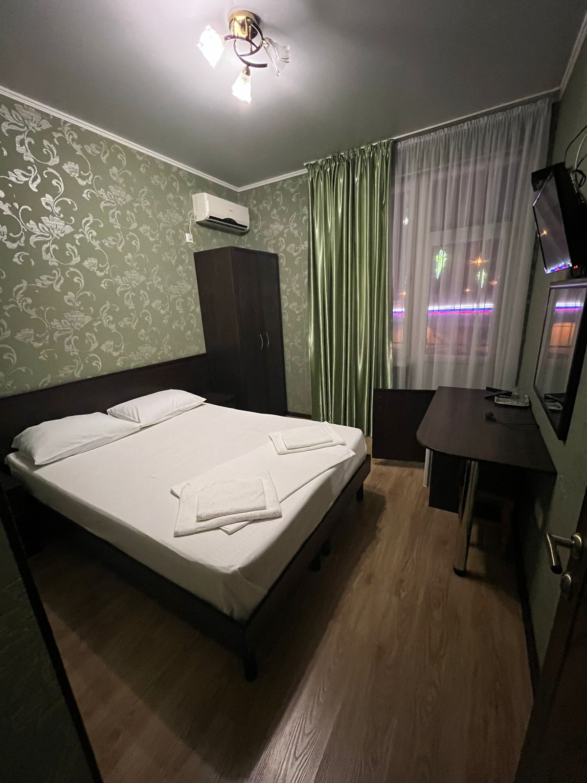 Двухместный номер Делюкс с 1 кроватью или 2 отдельными кроватями и балконом