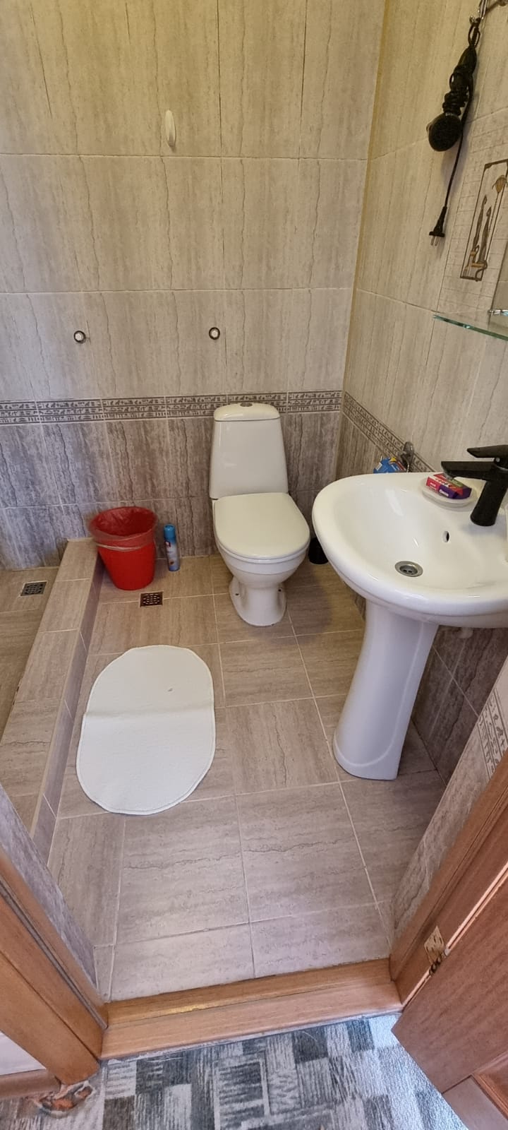 Трехместный номер с видом на горы