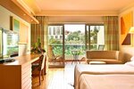 Двухместный номер «Классик», с 1 или 2 кроватями, вид на город в Pestana Carlton Madeira Ocean Resort Hotel
