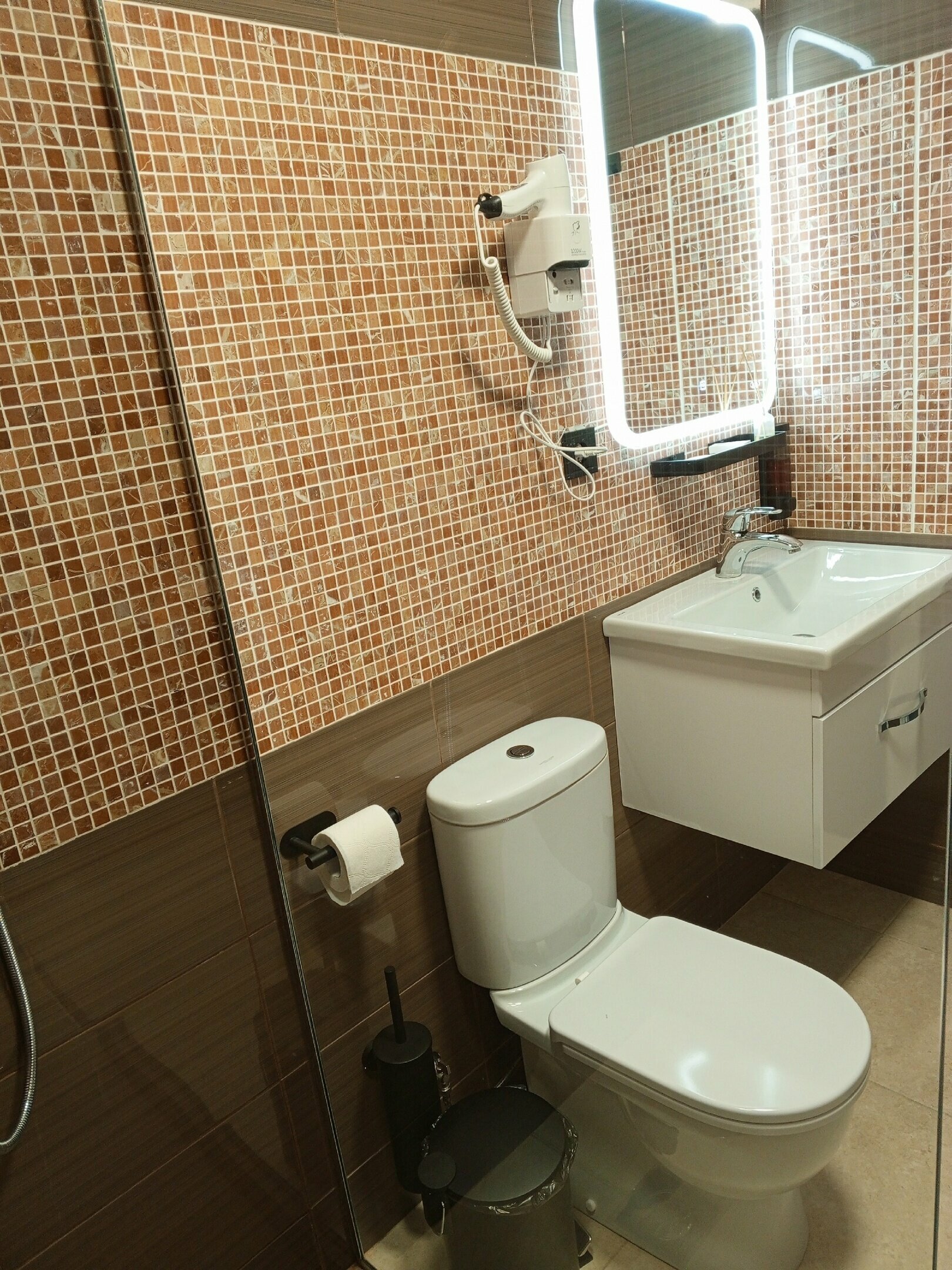 Улучшенный двухместный номер с 1 кроватью