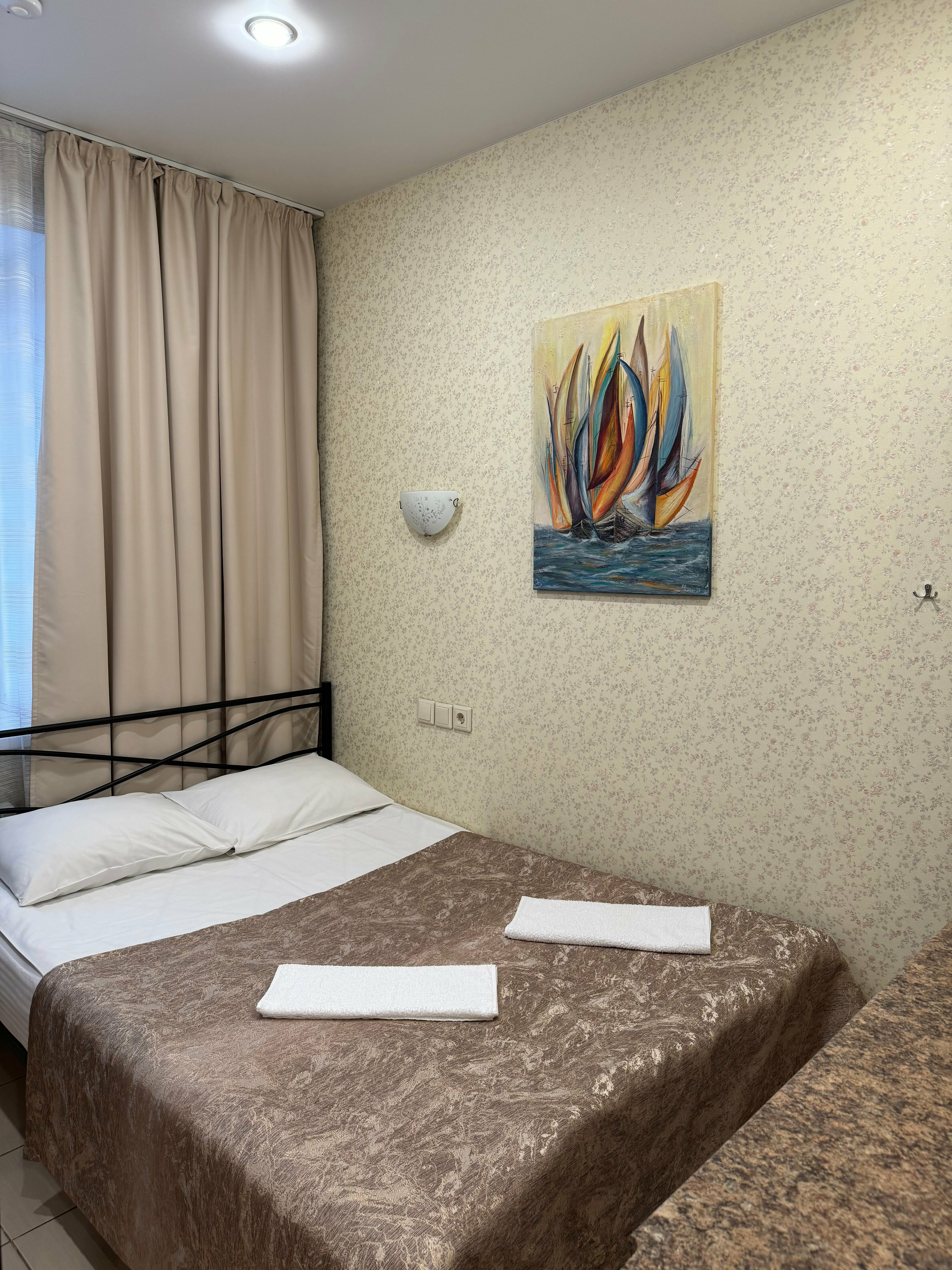 Cемейный номер с собственной ванной комнатой